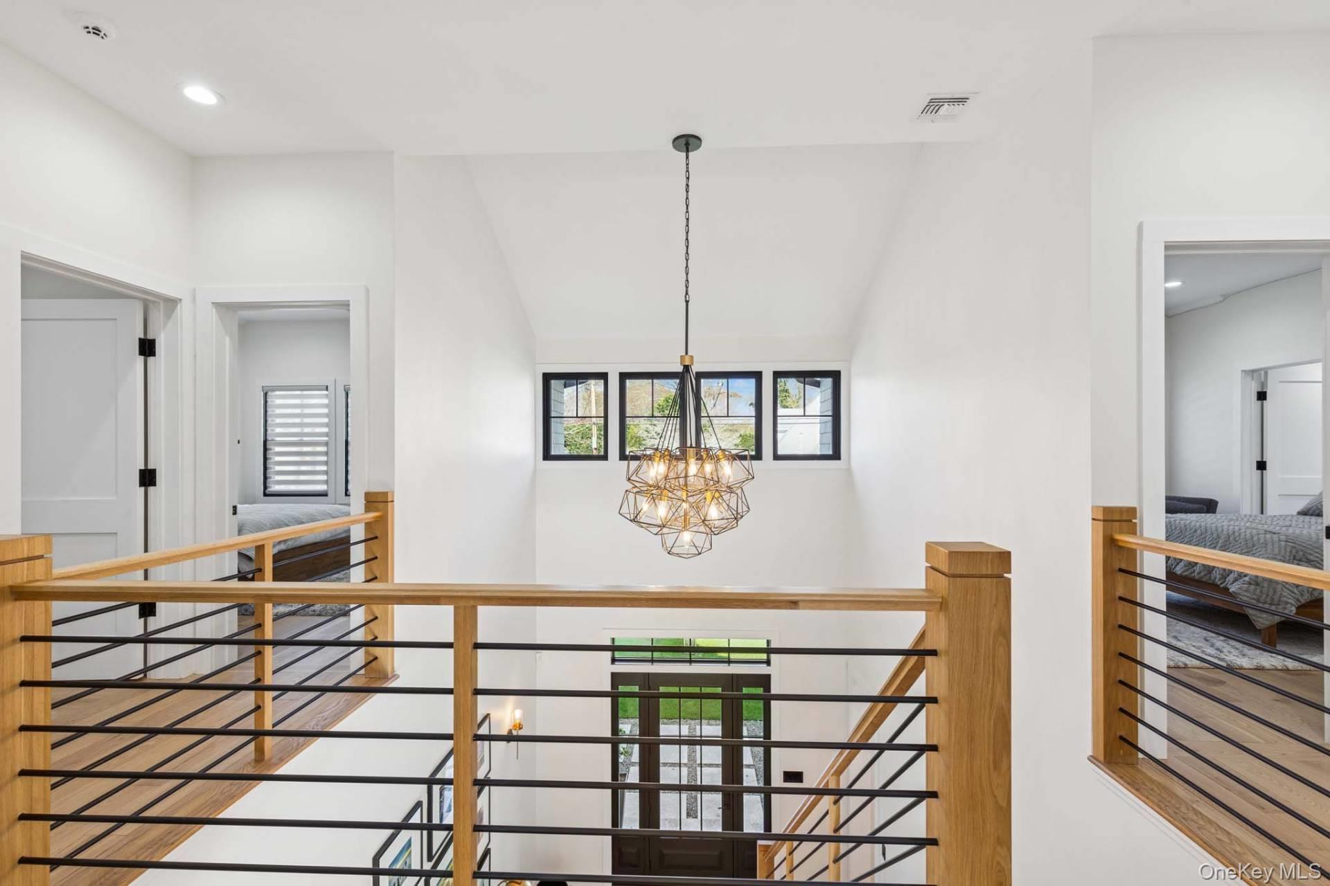 14 Oak Grove Road, Southampton, NY 11968