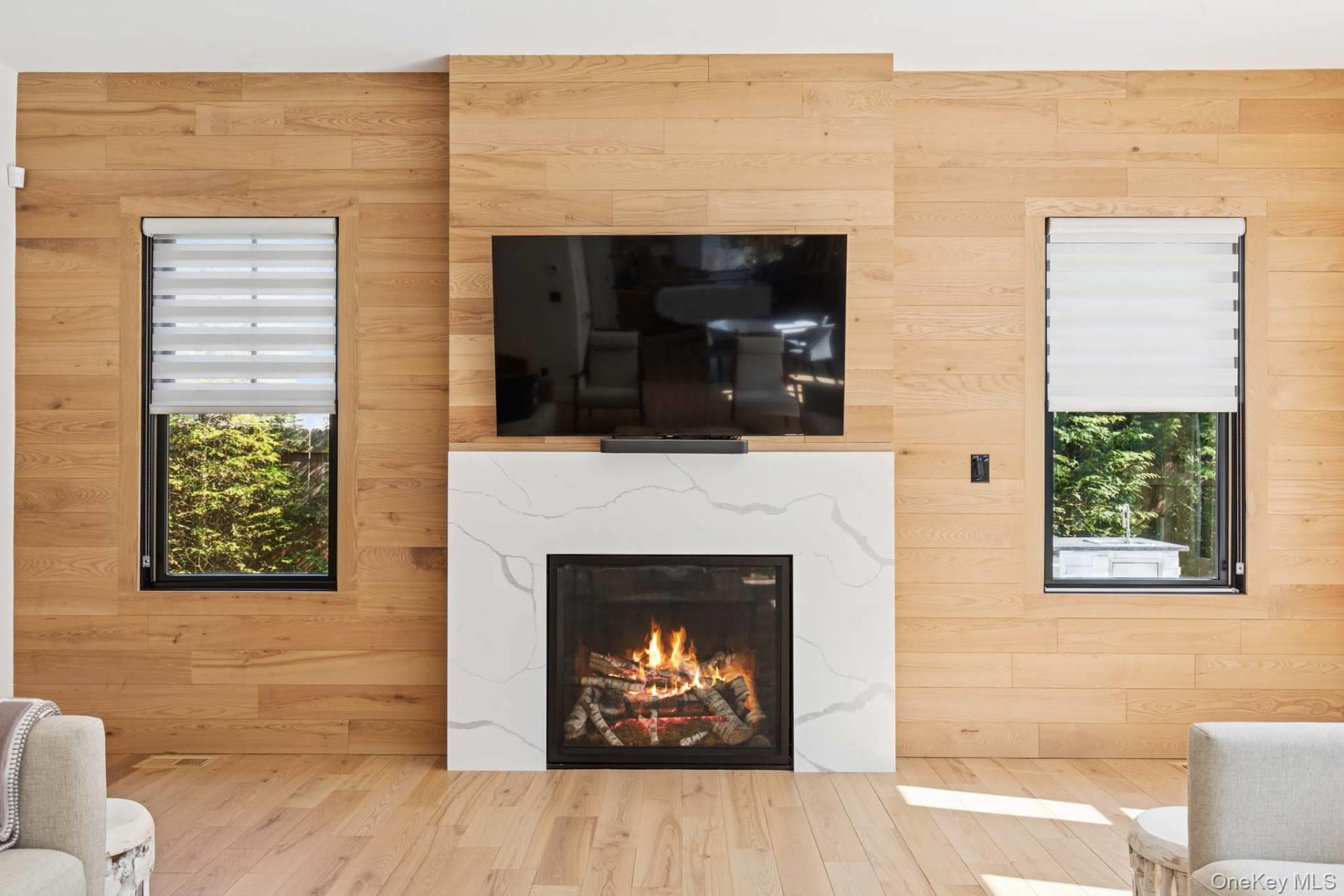 14 Oak Grove Road, Southampton, NY 11968