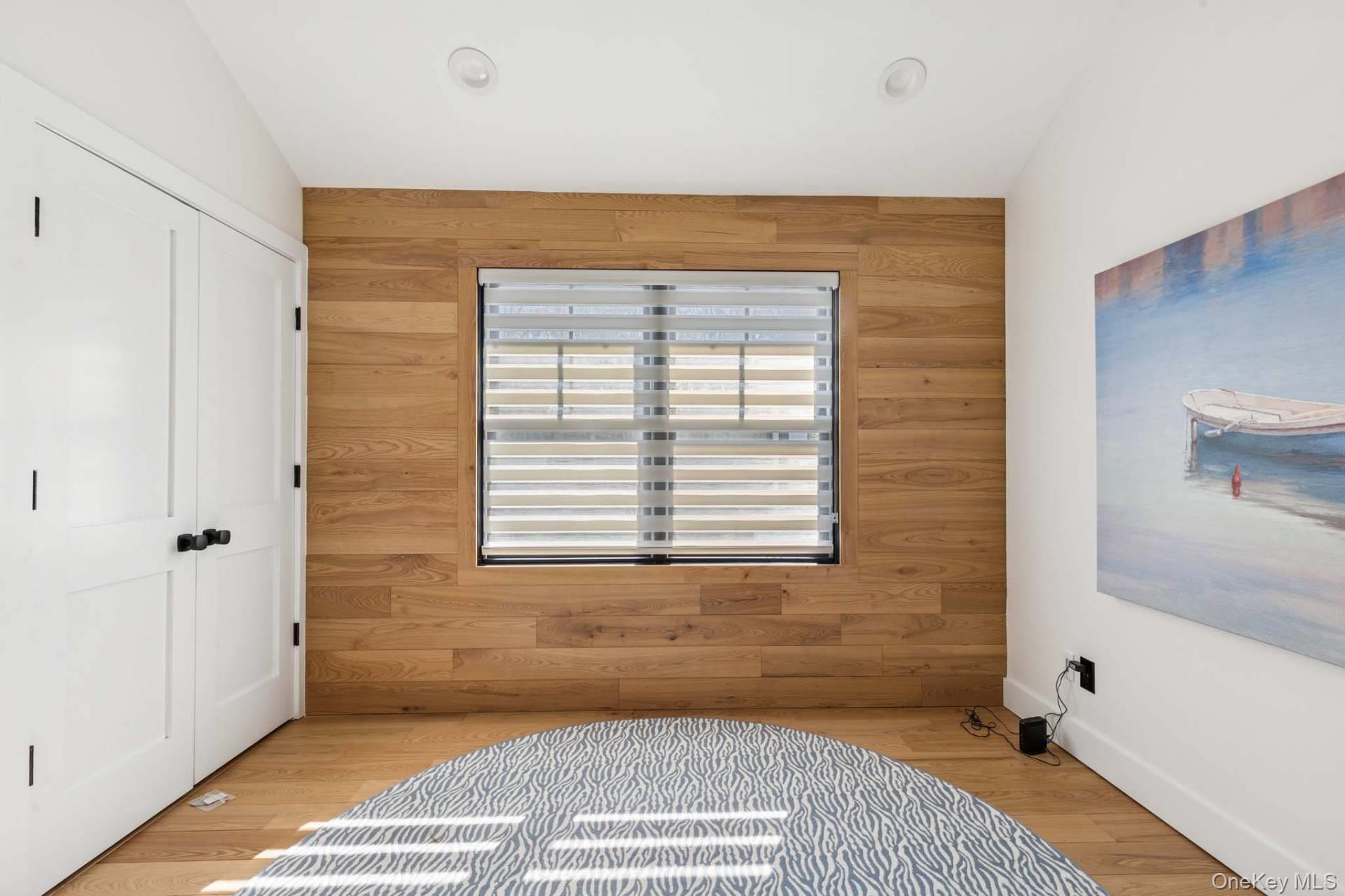 14 Oak Grove Road, Southampton, NY 11968