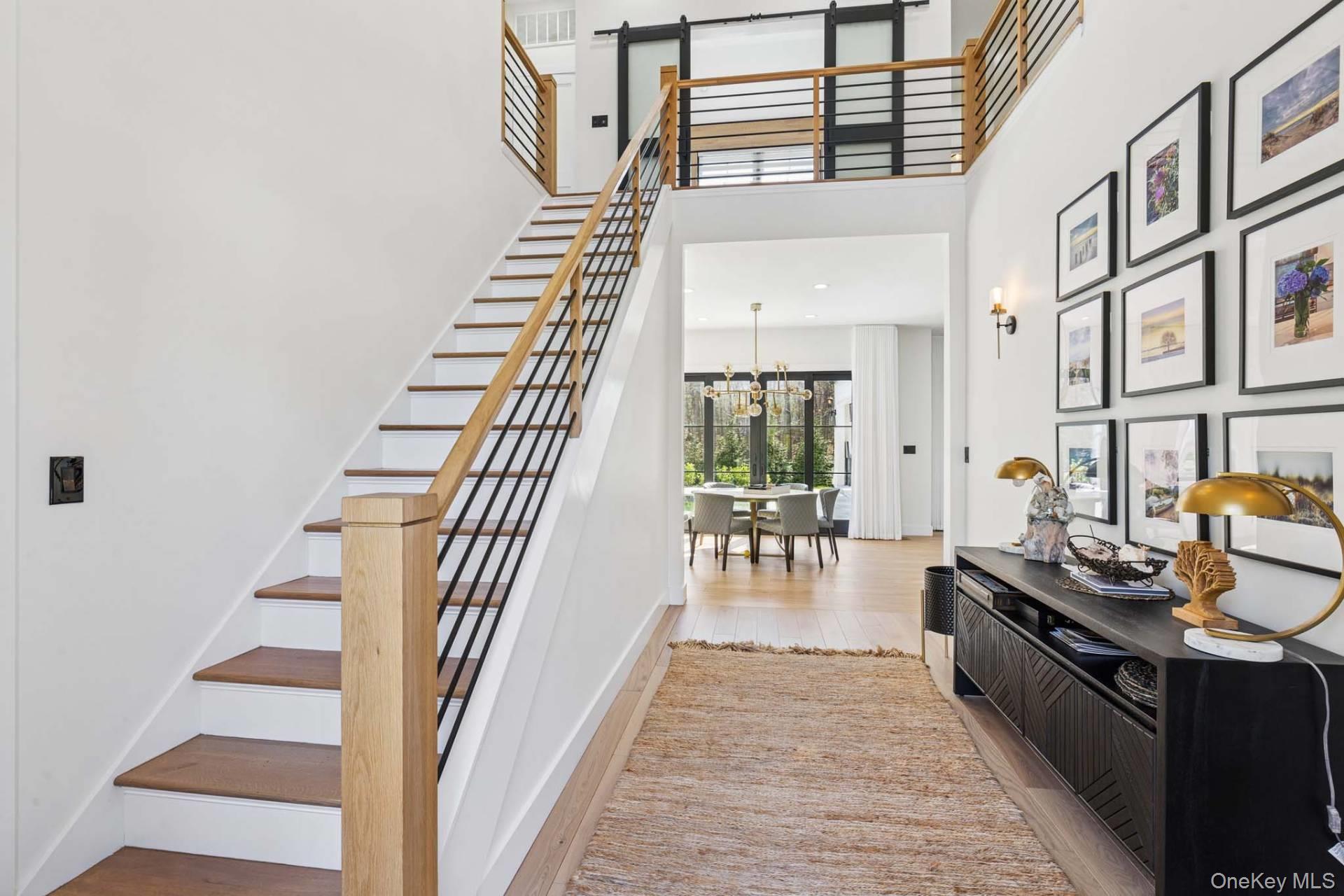 14 Oak Grove Road, Southampton, NY 11968