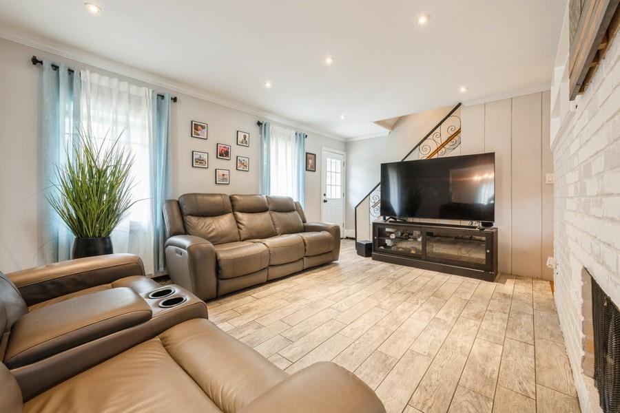 59 Springtime Ln S, Levittown, NY 11756