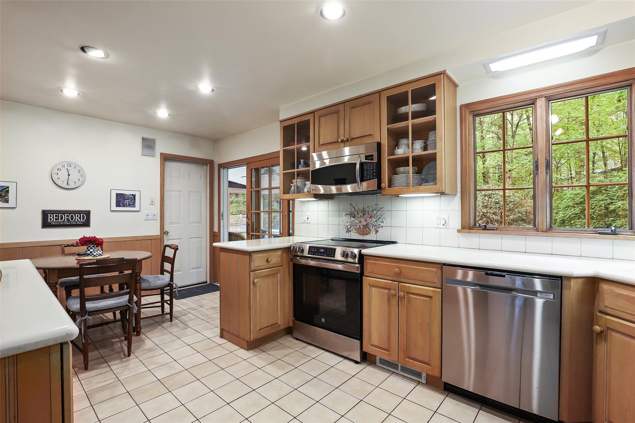 15 Cartway Lane E, Bedford, NY 10506