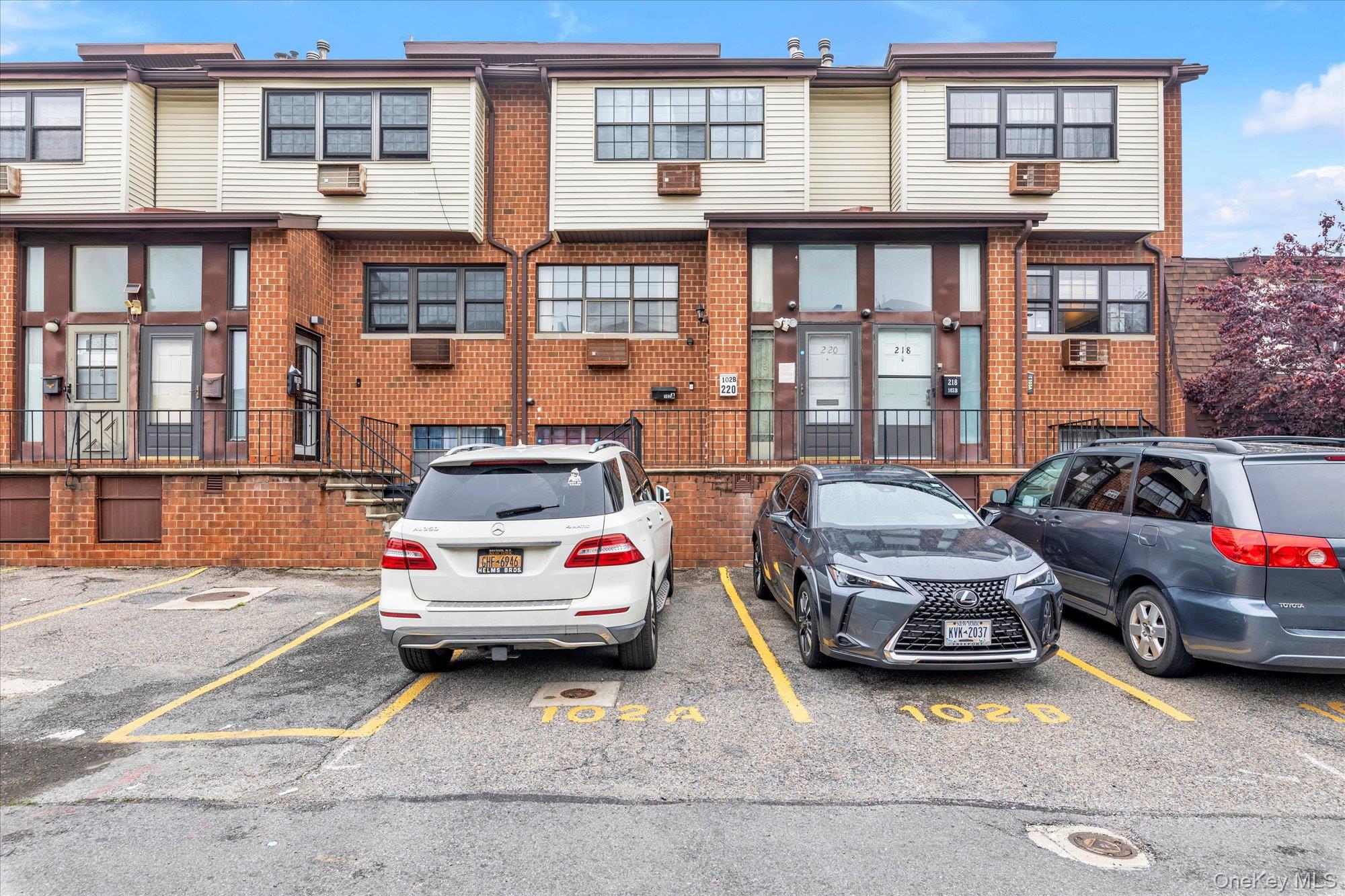 2-20 Capstan Court # 102B, College Point, NY 11356