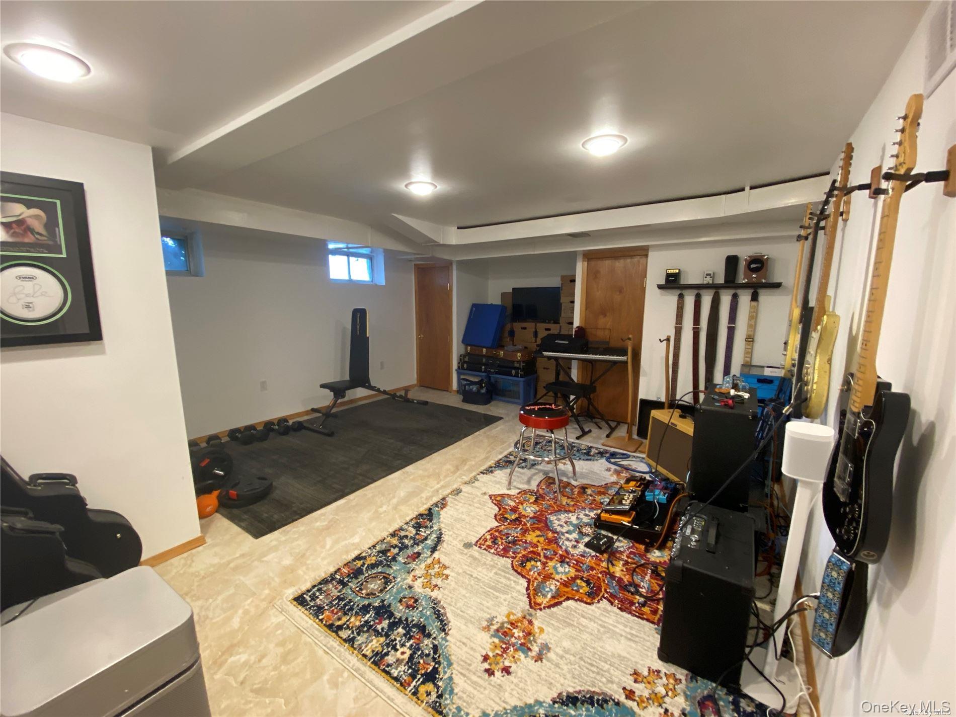 23 Duncan Lane, Huntington, NY 11743