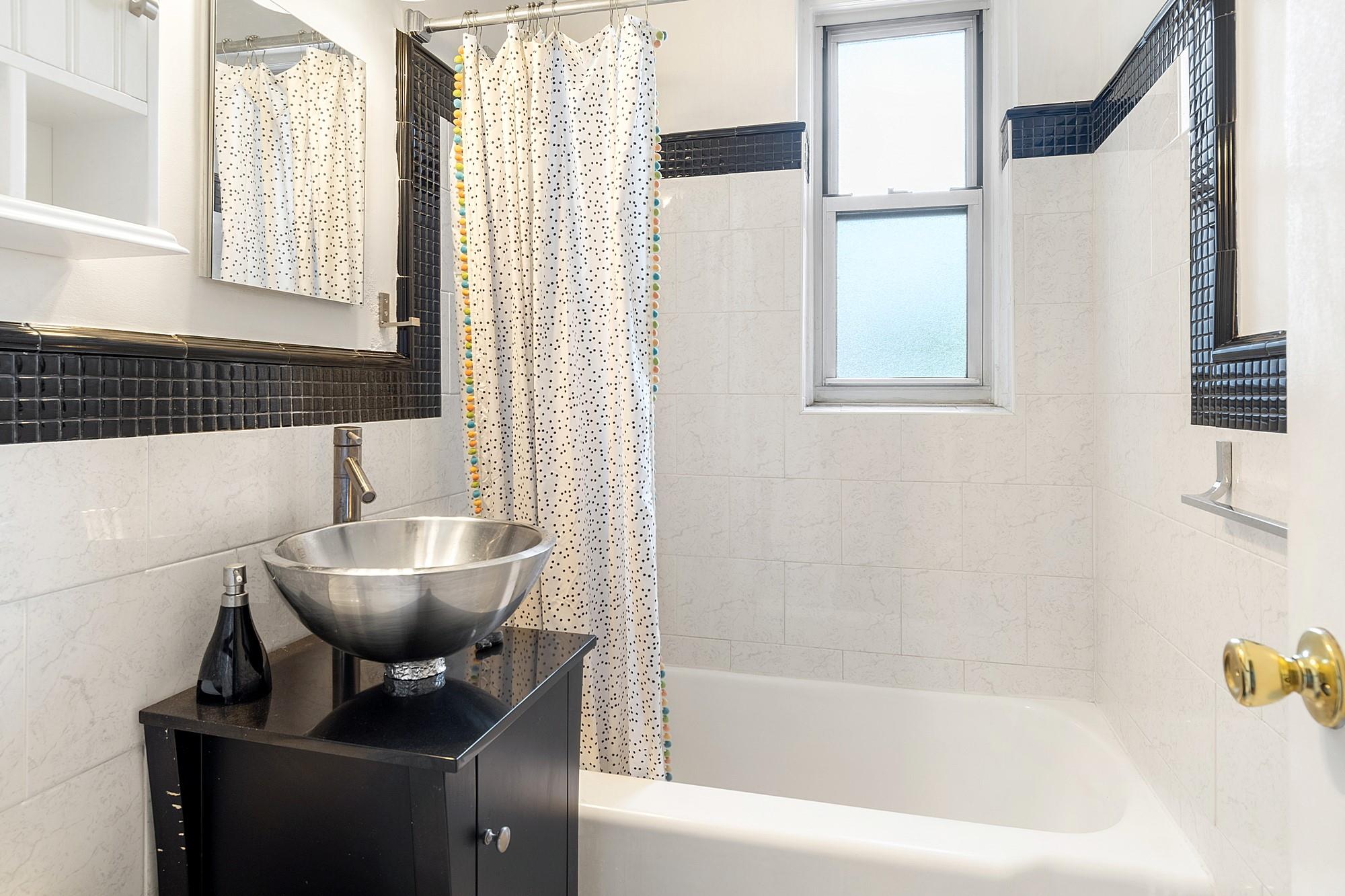 2711 Henry Hudson Parkway # 5A, Bronx, NY 10463