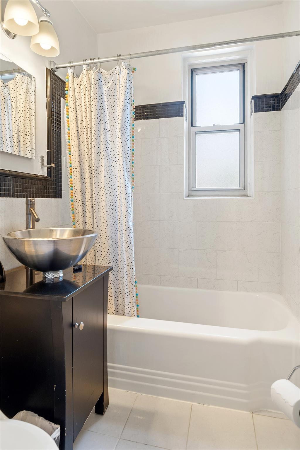 2711 Henry Hudson Parkway # 5A, Bronx, NY 10463