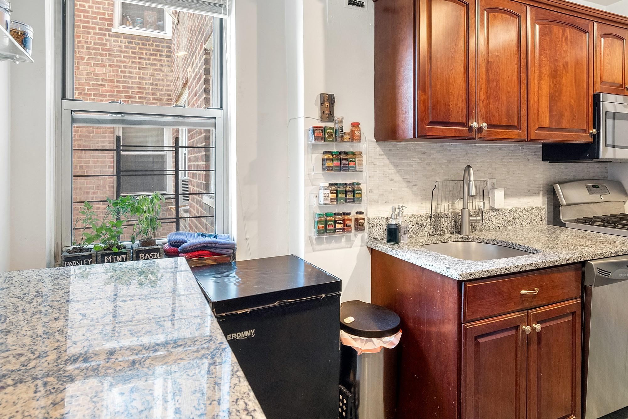 2711 Henry Hudson Parkway # 5A, Bronx, NY 10463