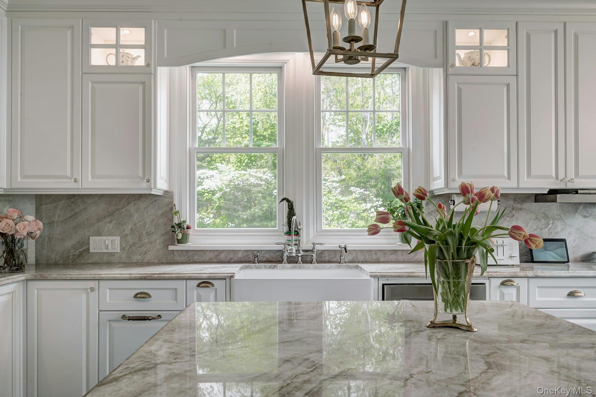 89 Duck Pond Road, Glen Cove, NY 11542