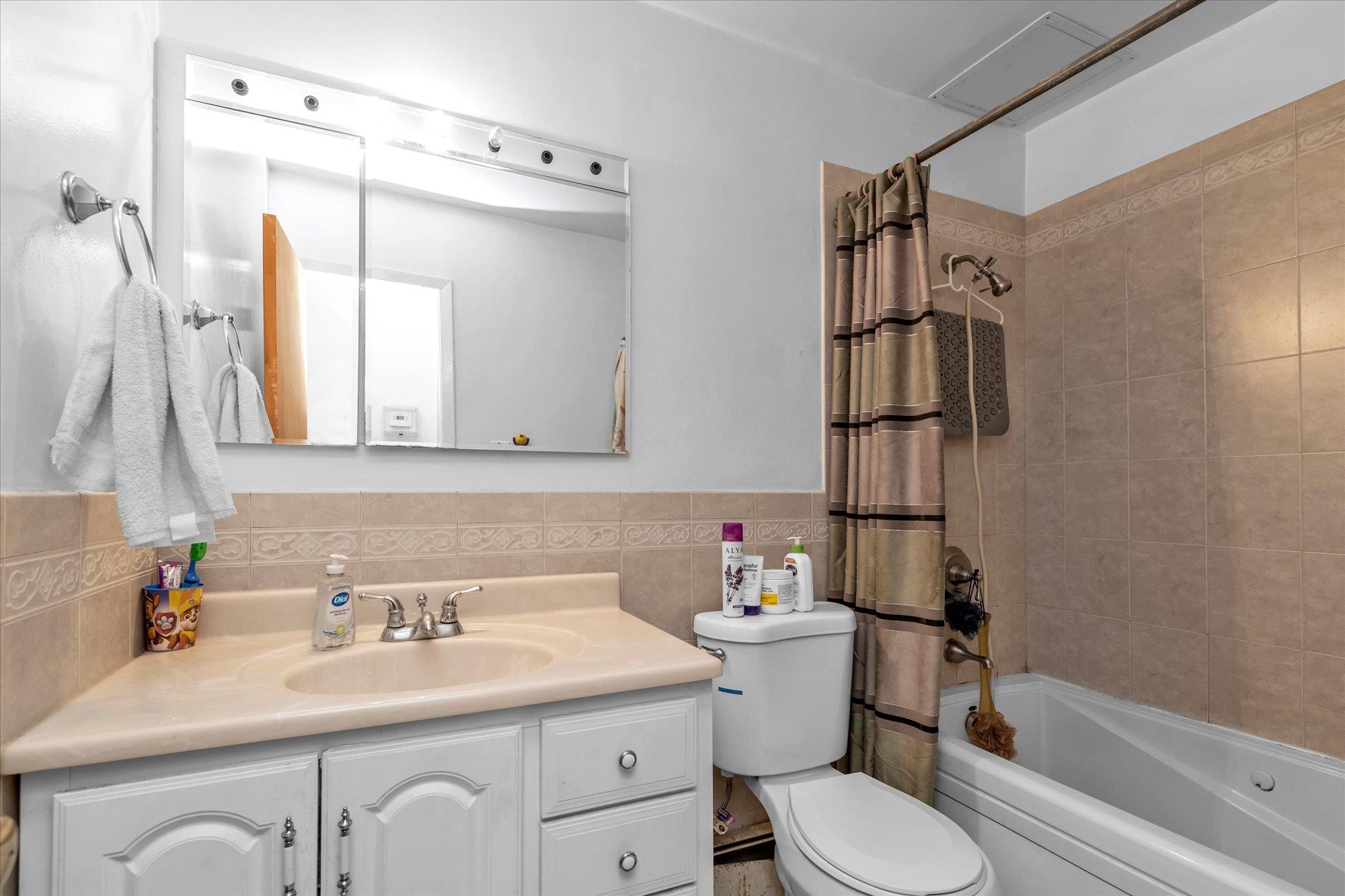 110-25 55 Avenue, Corona, NY 11368