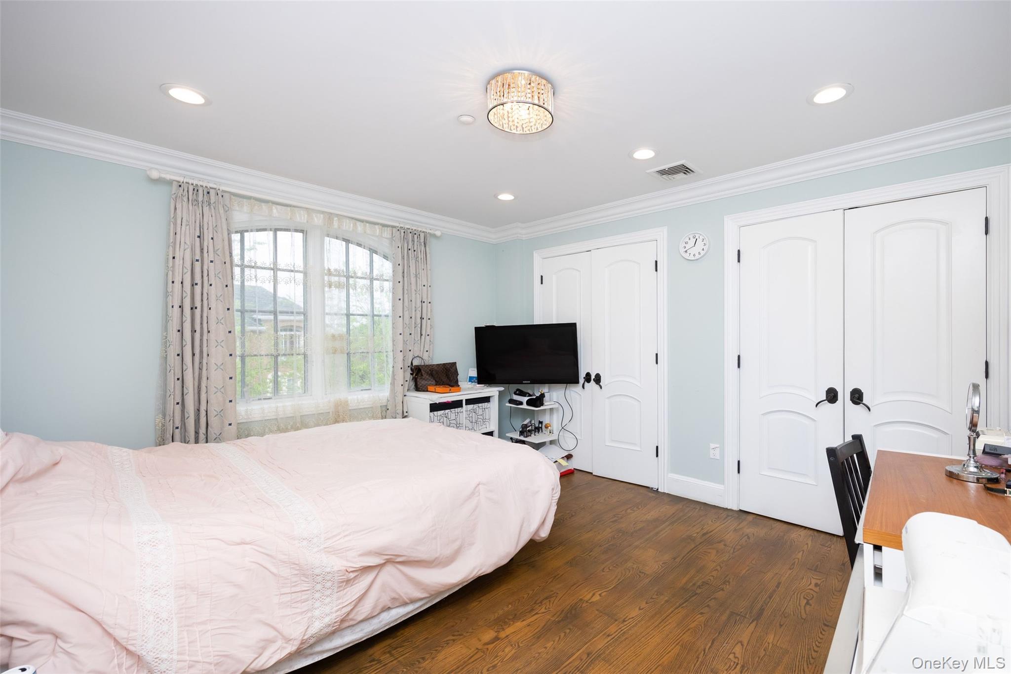 150-50 6th Avenue, Whitestone, NY 11357