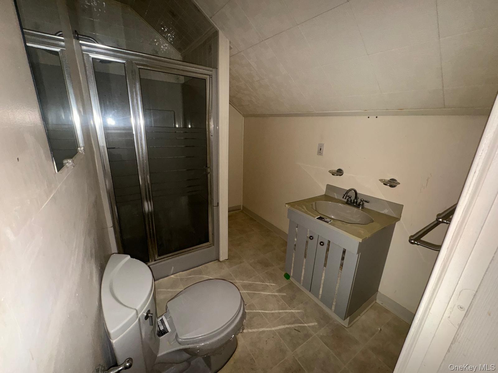 548 S 10th Avenue, Mount Vernon, NY 10550