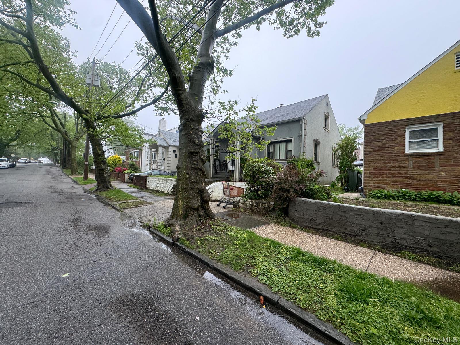 548 S 10th Avenue, Mount Vernon, NY 10550