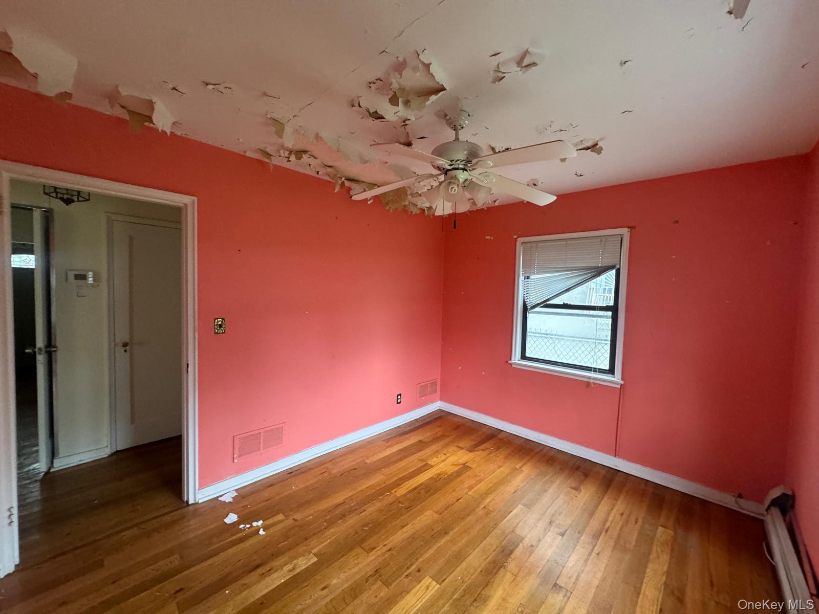 548 S 10th Avenue, Mount Vernon, NY 10550