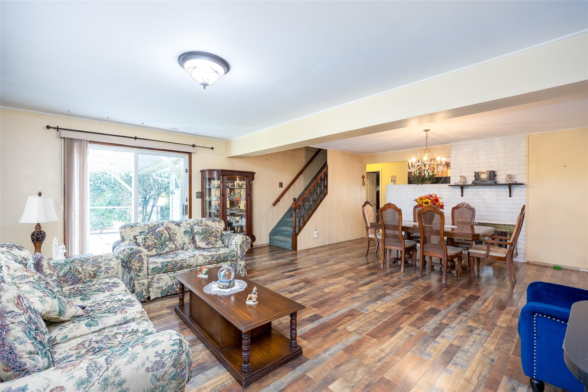 33 Atlas Lane, Hicksville, NY 11801