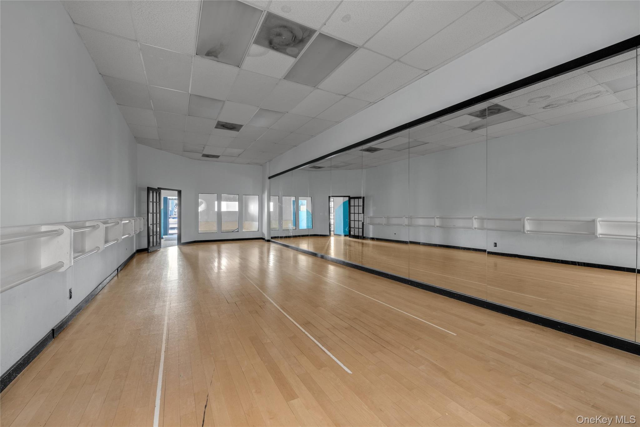 15 E Deer Park Road, Dix Hills, NY 11746