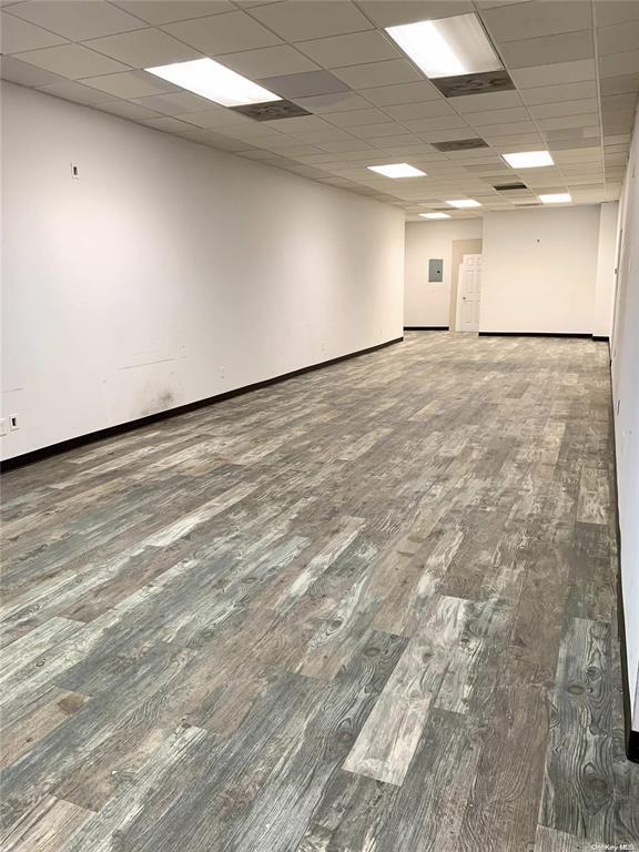 15 E Deer Park Road, Dix Hills, NY 11746