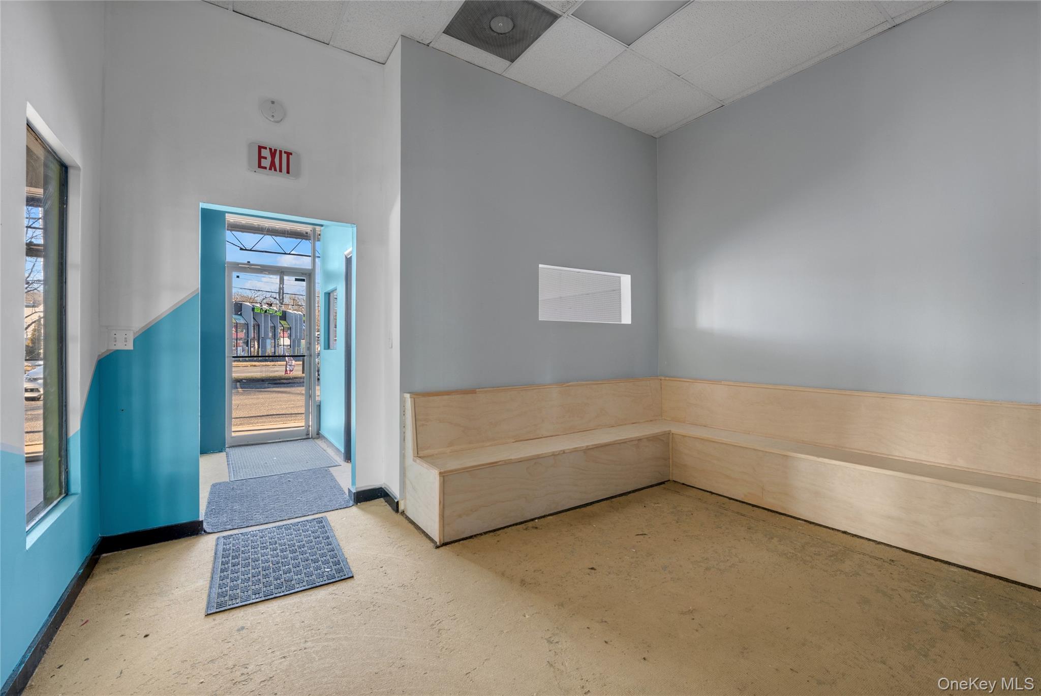 15 E Deer Park Road, Dix Hills, NY 11746