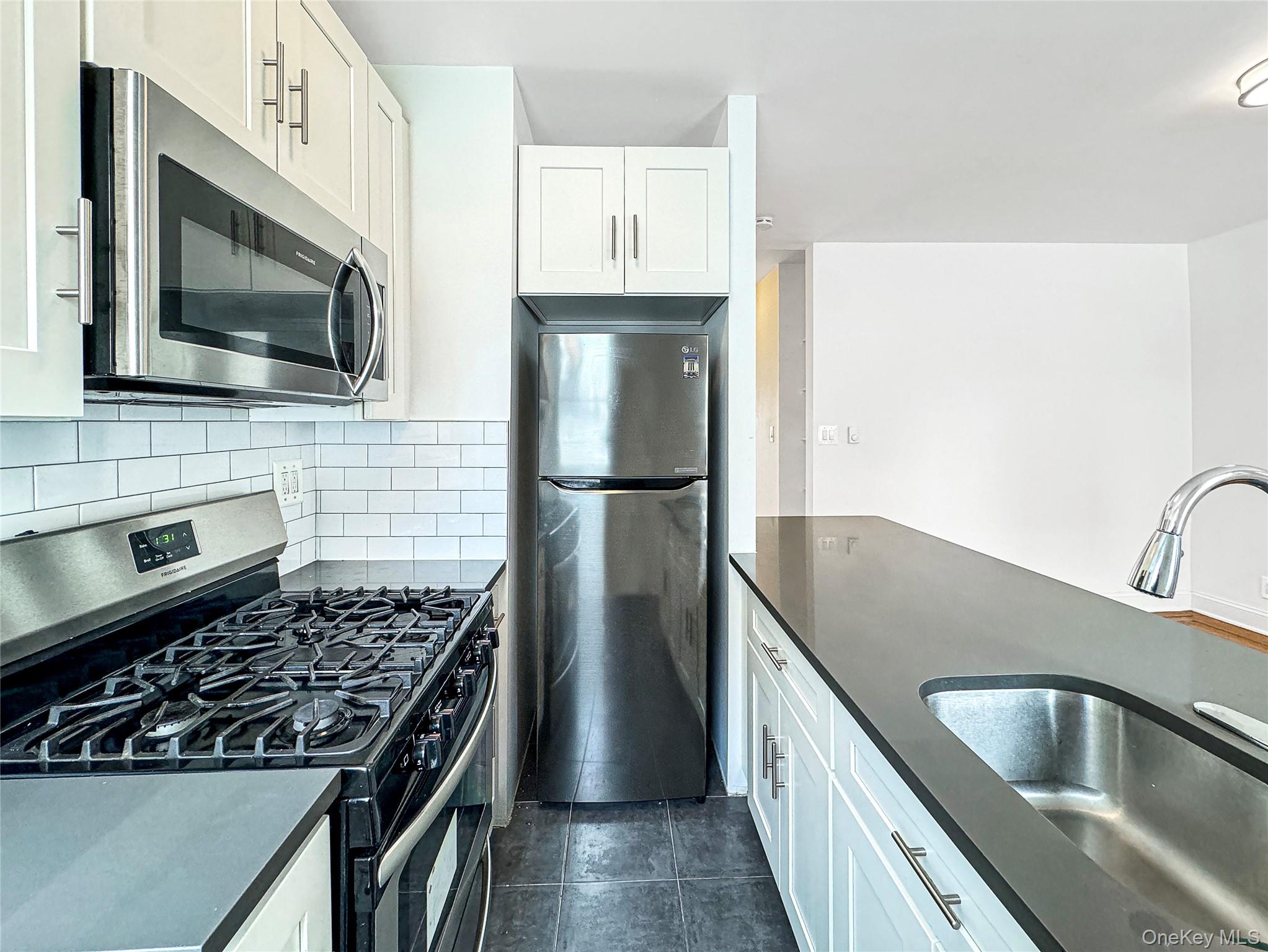 811 Courtlandt Avenue, Bronx, NY 10451