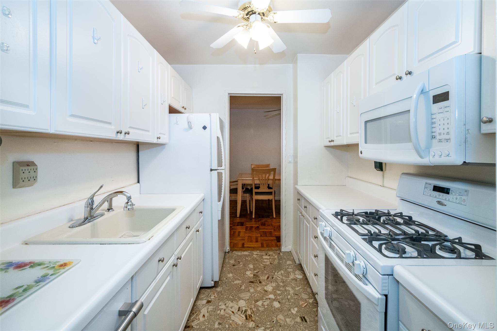 1841 Central Park Avenue # 8E, Yonkers, NY 10710