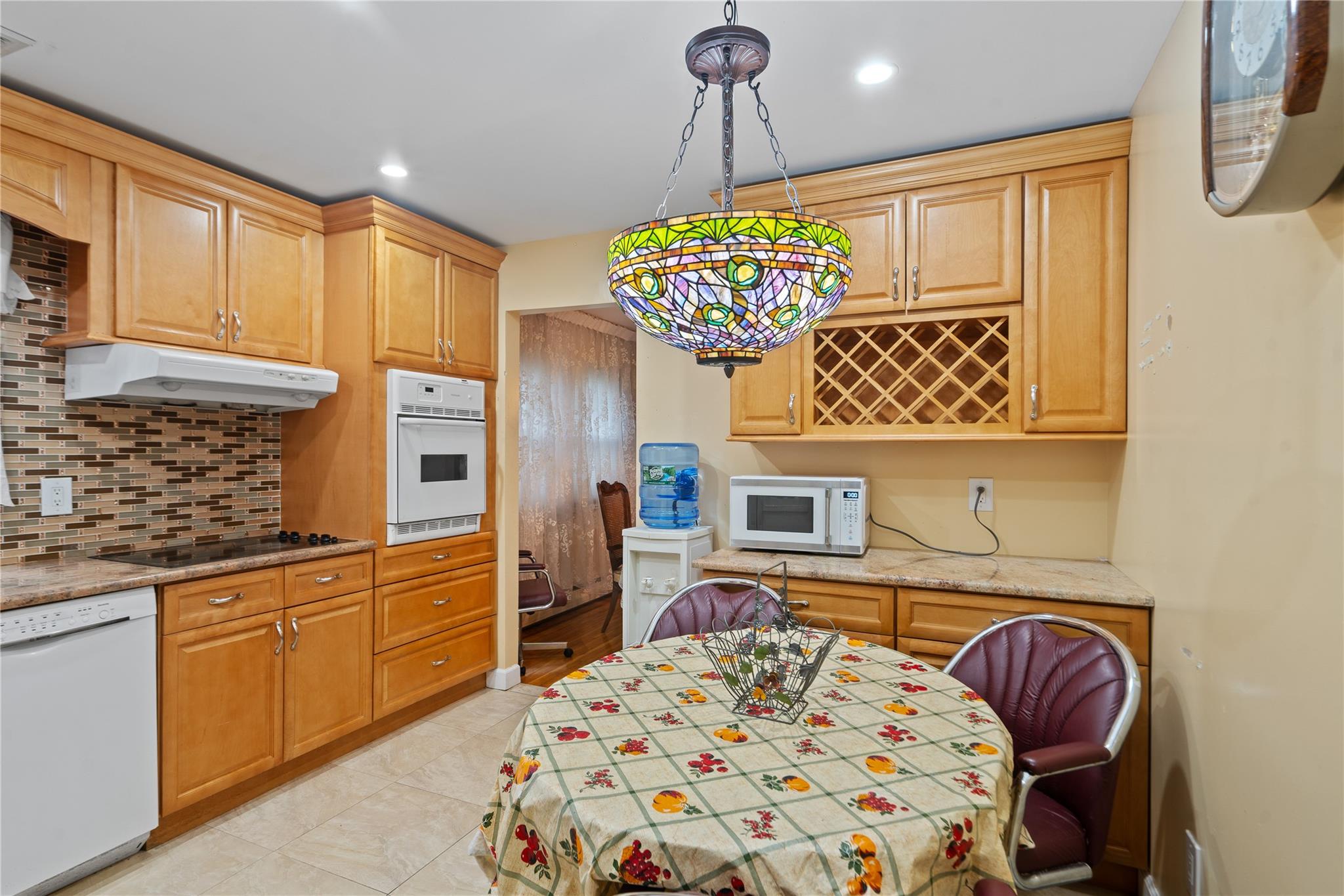 915 School Drive, Baldwin, NY 11510