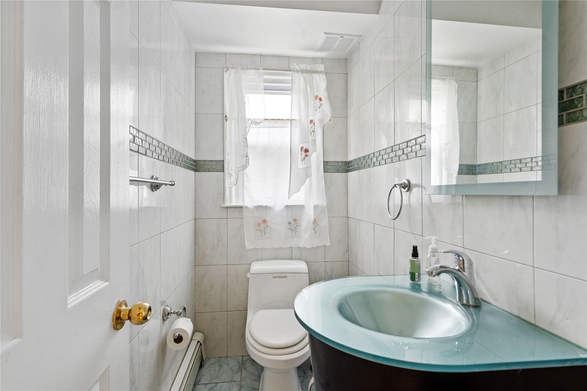 915 School Drive, Baldwin, NY 11510