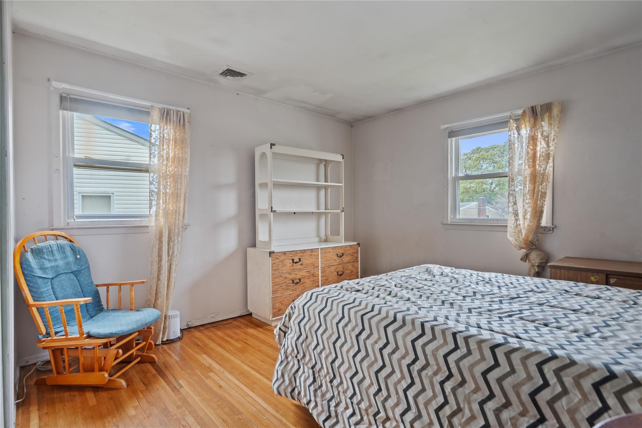 915 School Drive, Baldwin, NY 11510