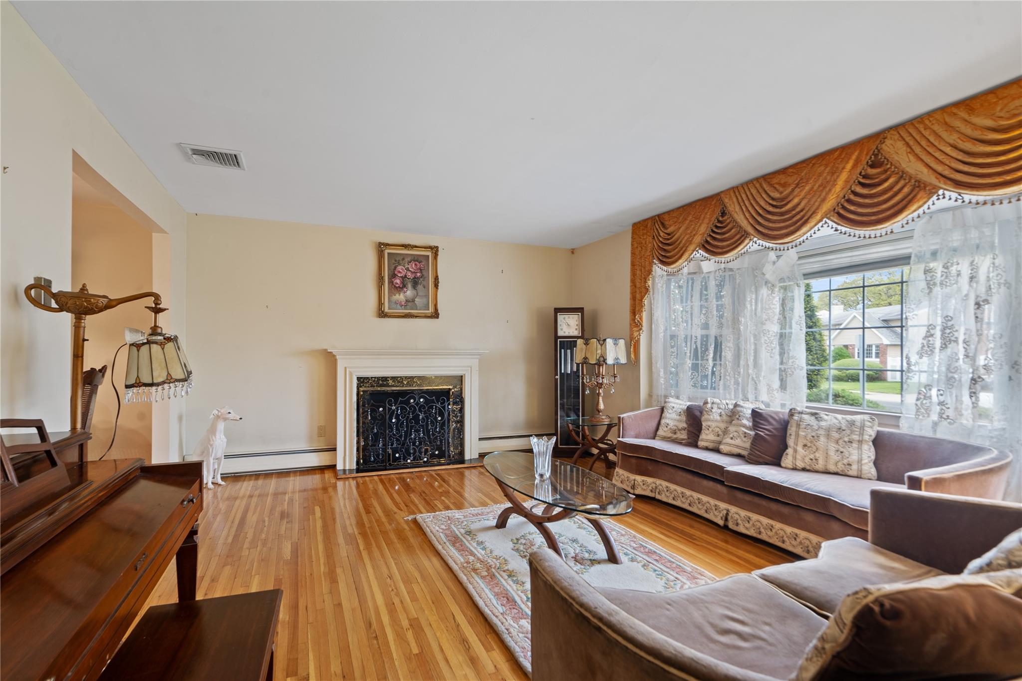 915 School Drive, Baldwin, NY 11510