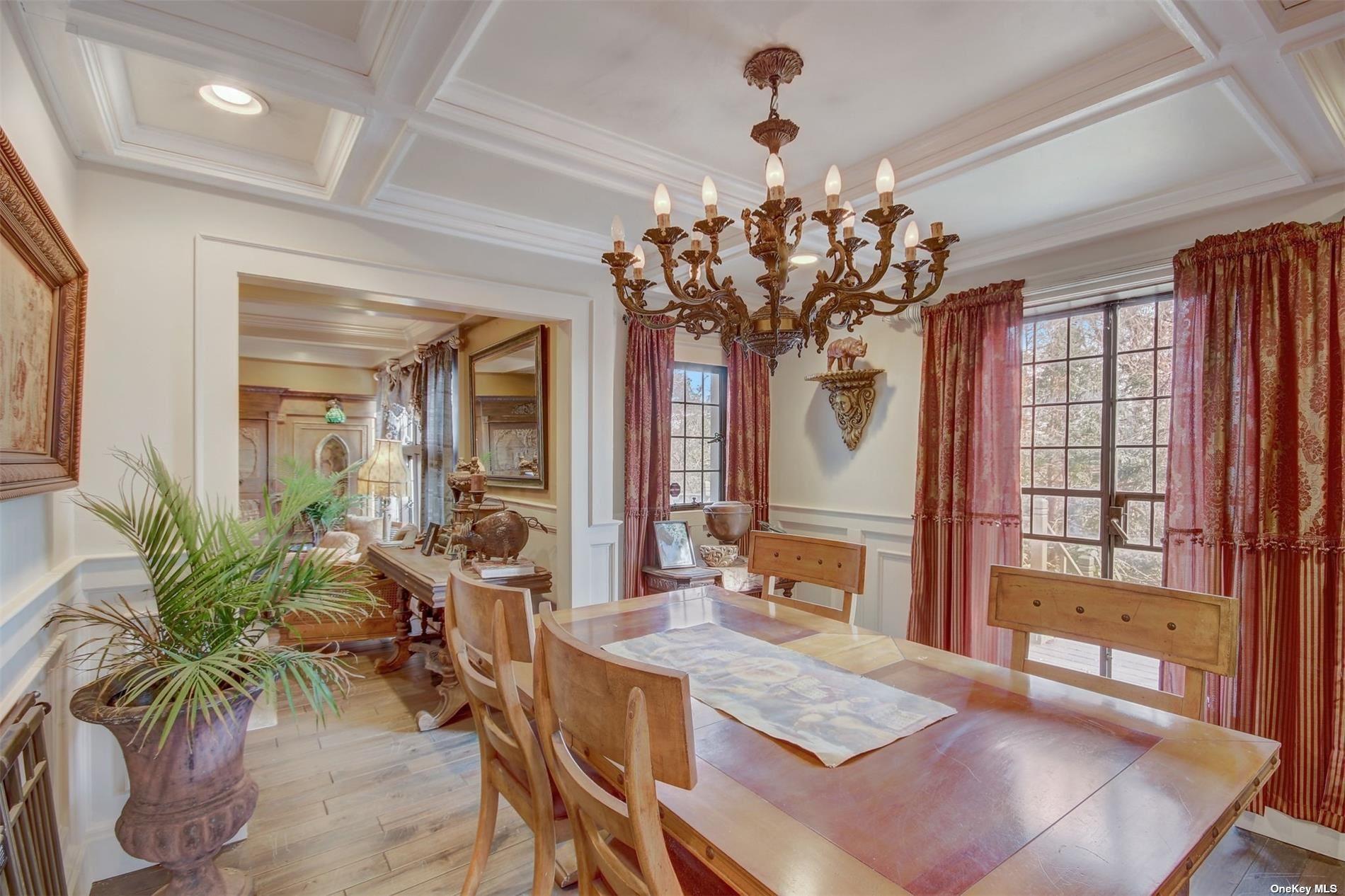 85 Dix Hills Road, Huntington, NY 11743