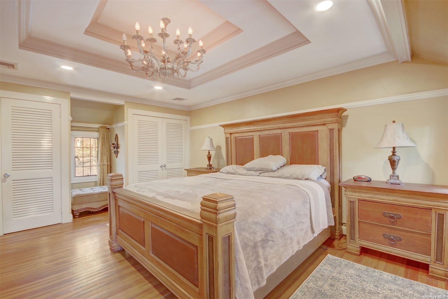 85 Dix Hills Road, Huntington, NY 11743