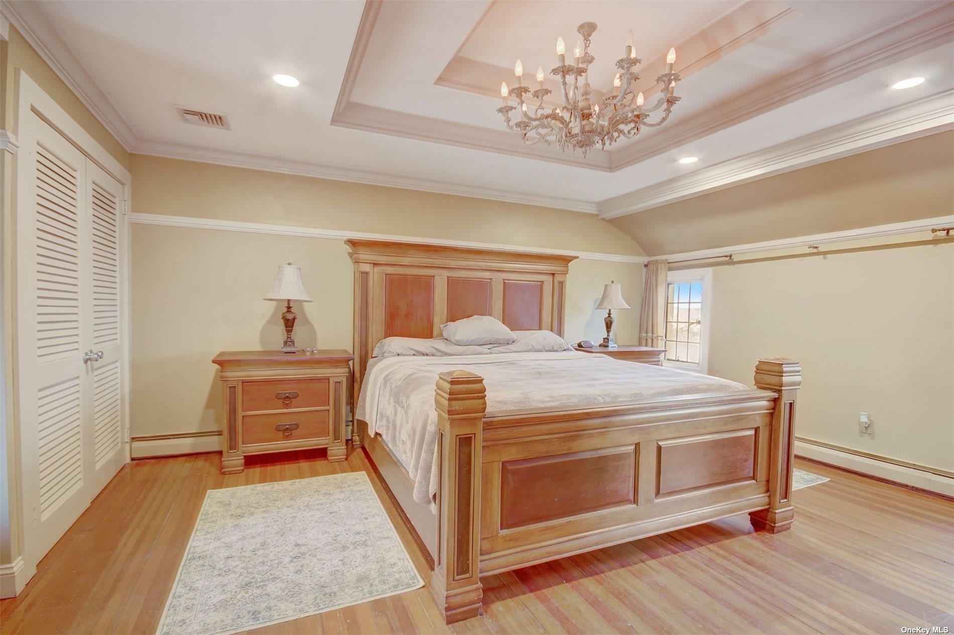 85 Dix Hills Road, Huntington, NY 11743