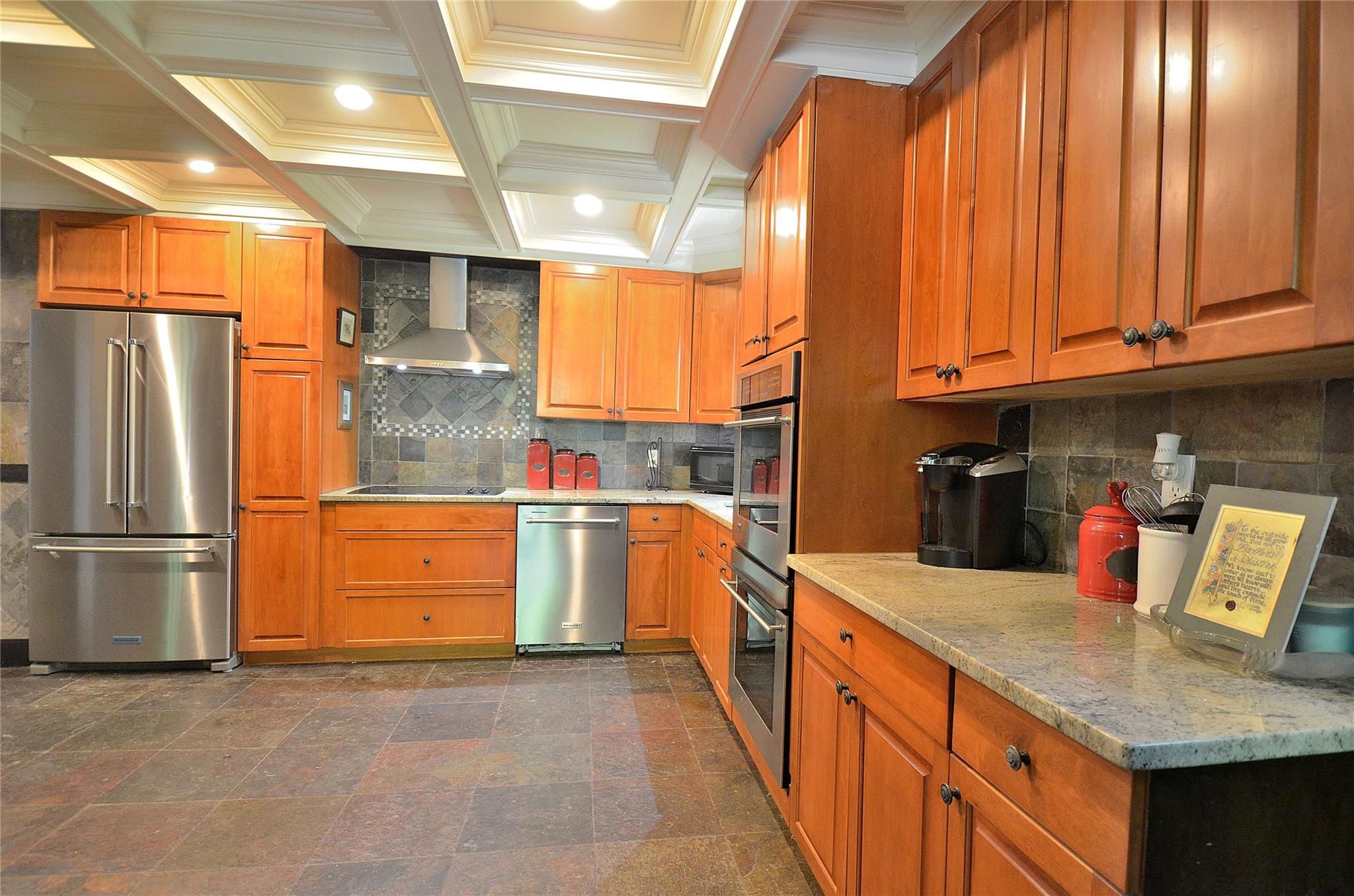 85 Dix Hills Road, Huntington, NY 11743