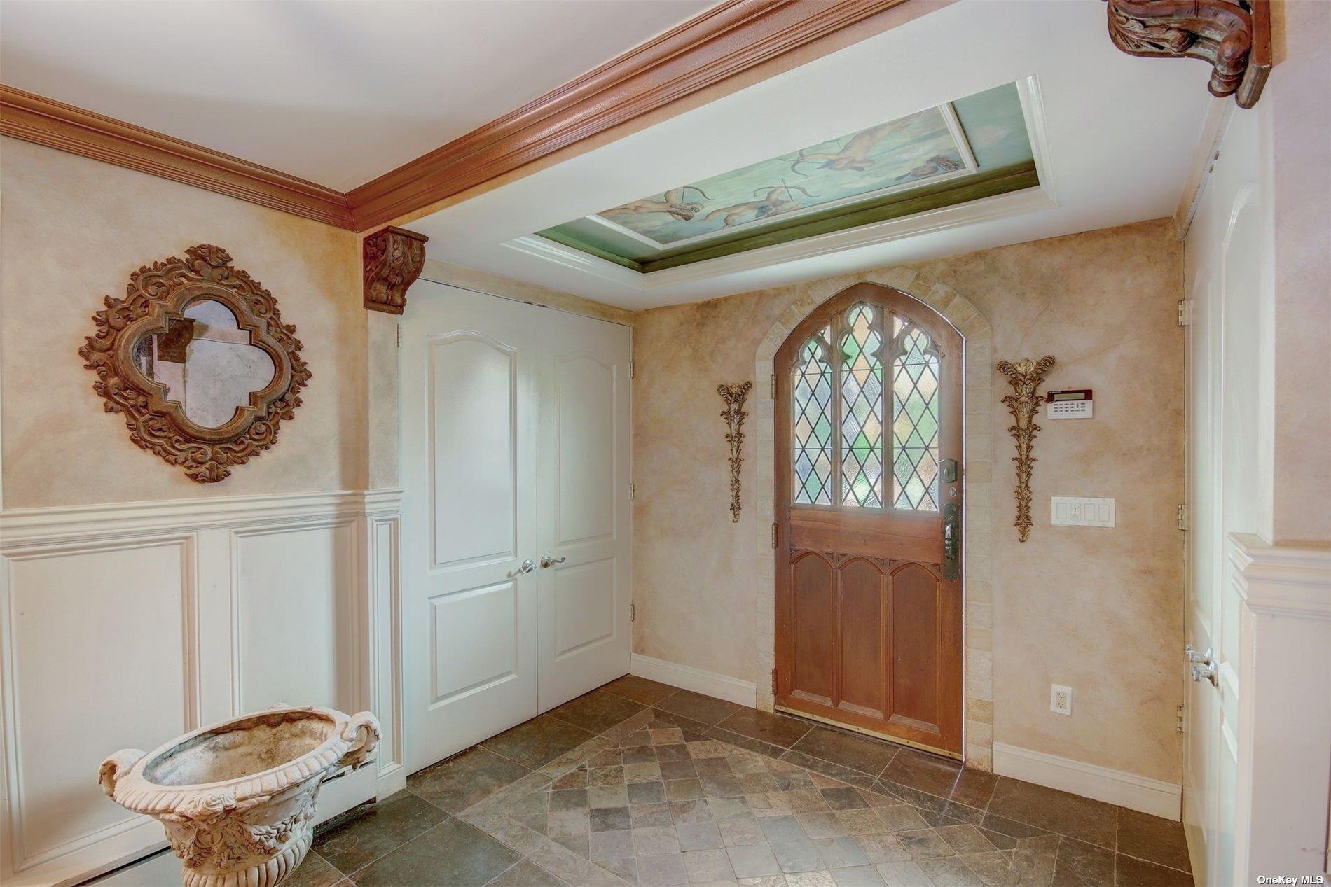 85 Dix Hills Road, Huntington, NY 11743