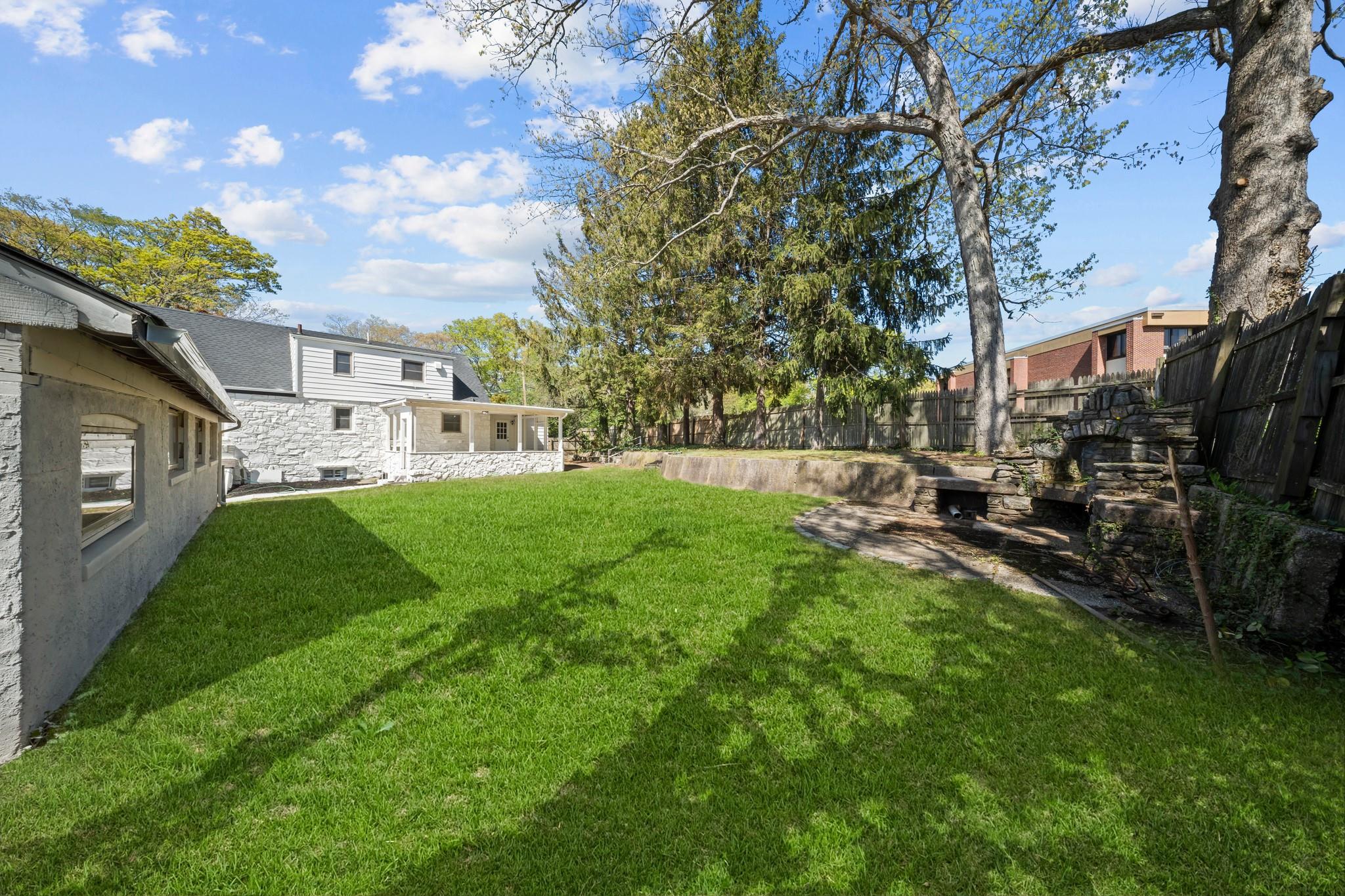 84 E 19th Street, Huntington Station, NY 11746