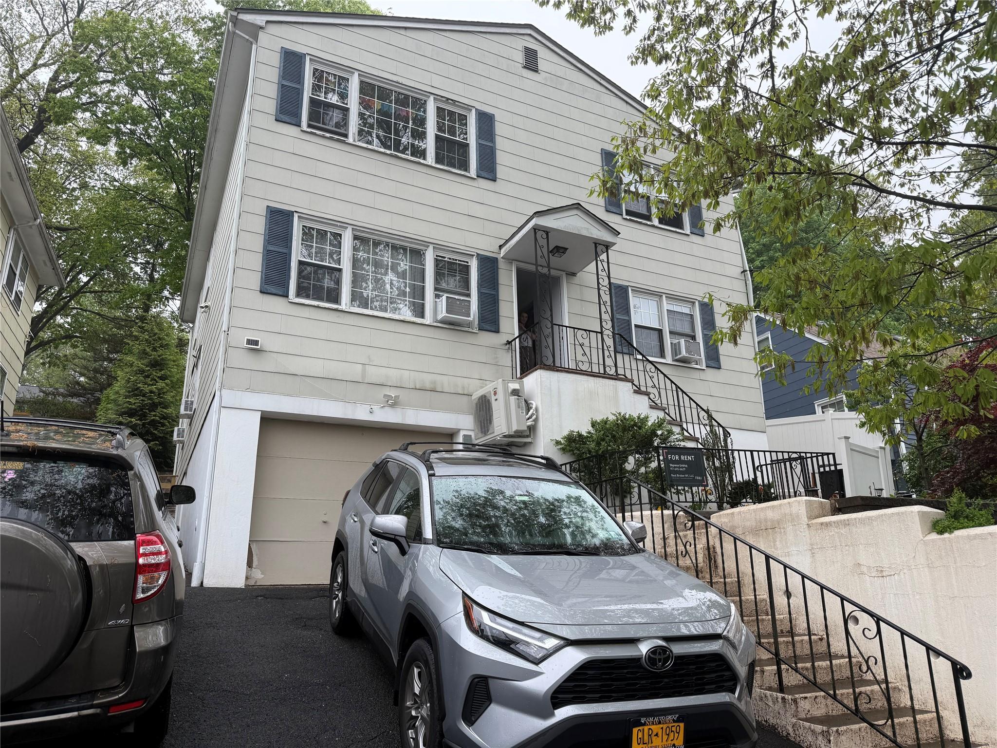 94 Washington Avenue N # 2, White Plains, NY 10603