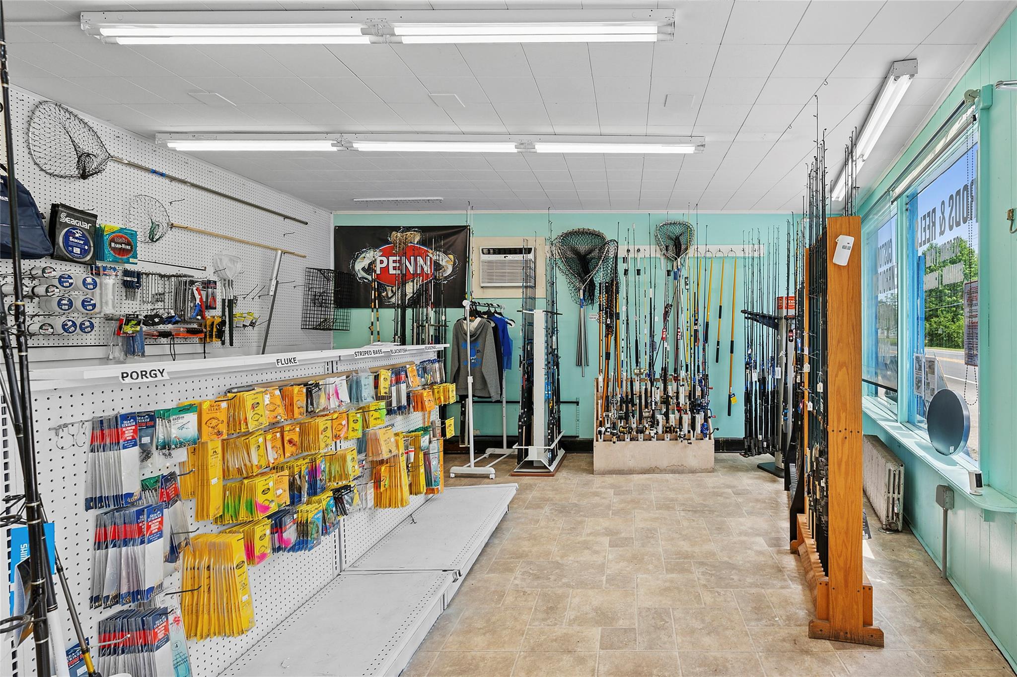 548 Main Road, Aquebogue, NY 11901