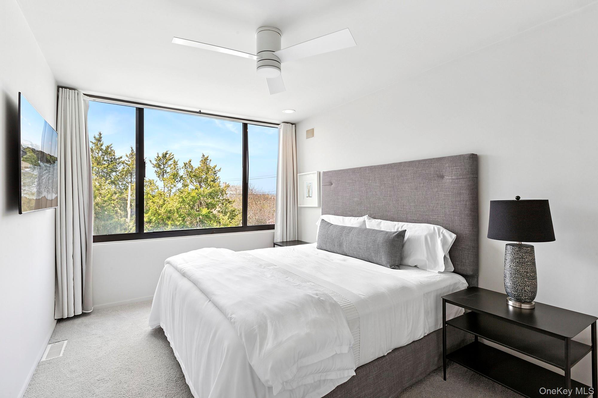 199 Dune Road, Westhampton Beach, NY 11978