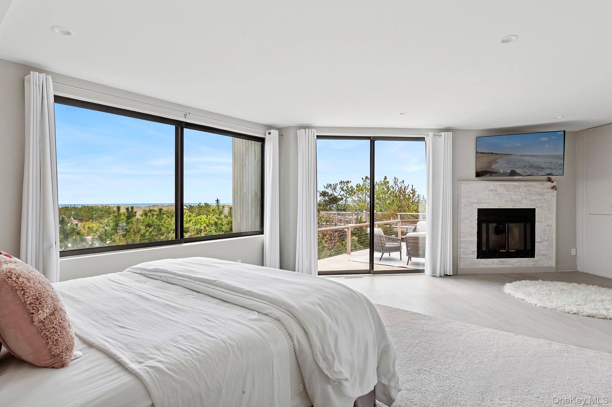 199 Dune Road, Westhampton Beach, NY 11978