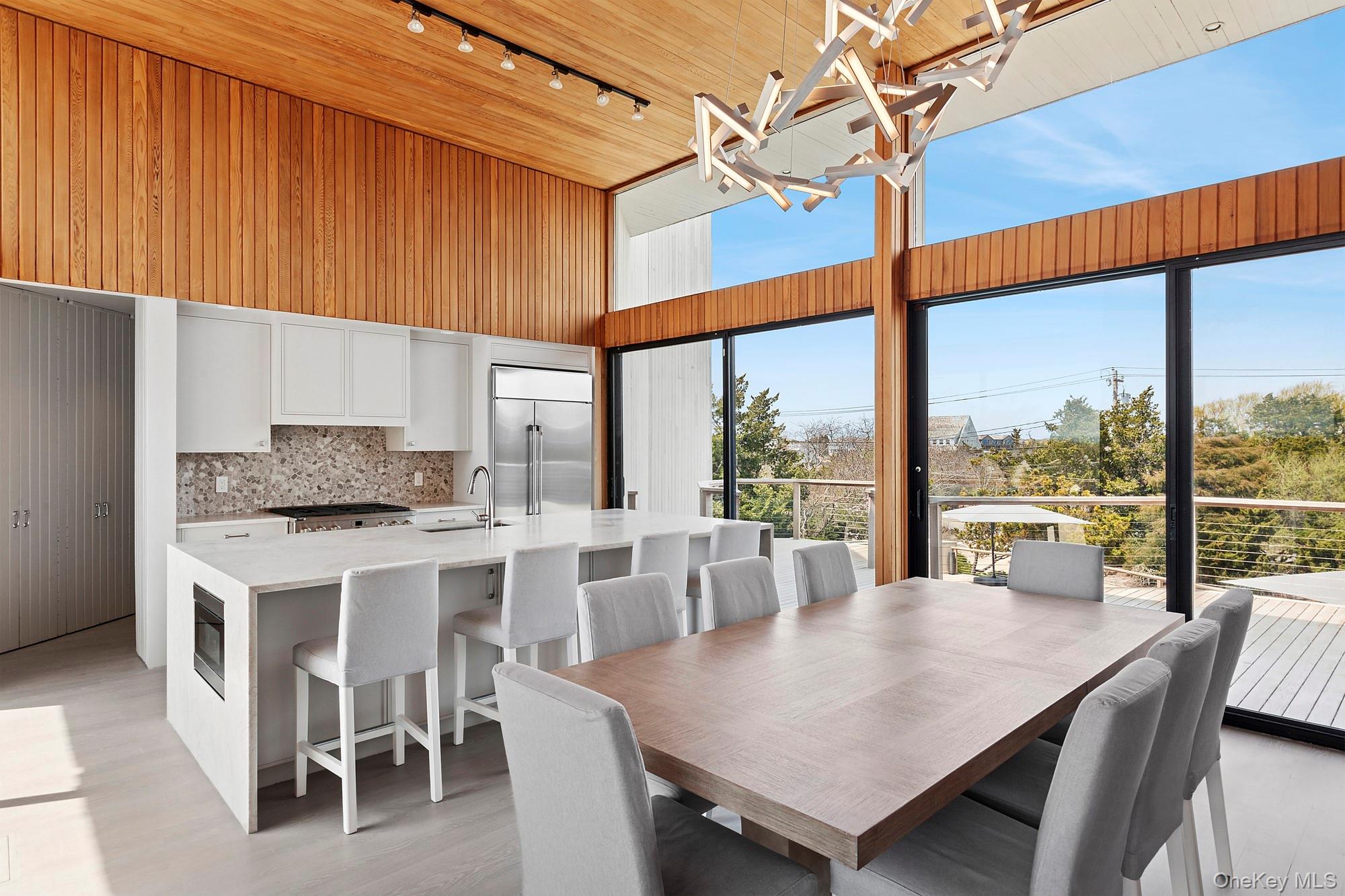 199 Dune Road, Westhampton Beach, NY 11978