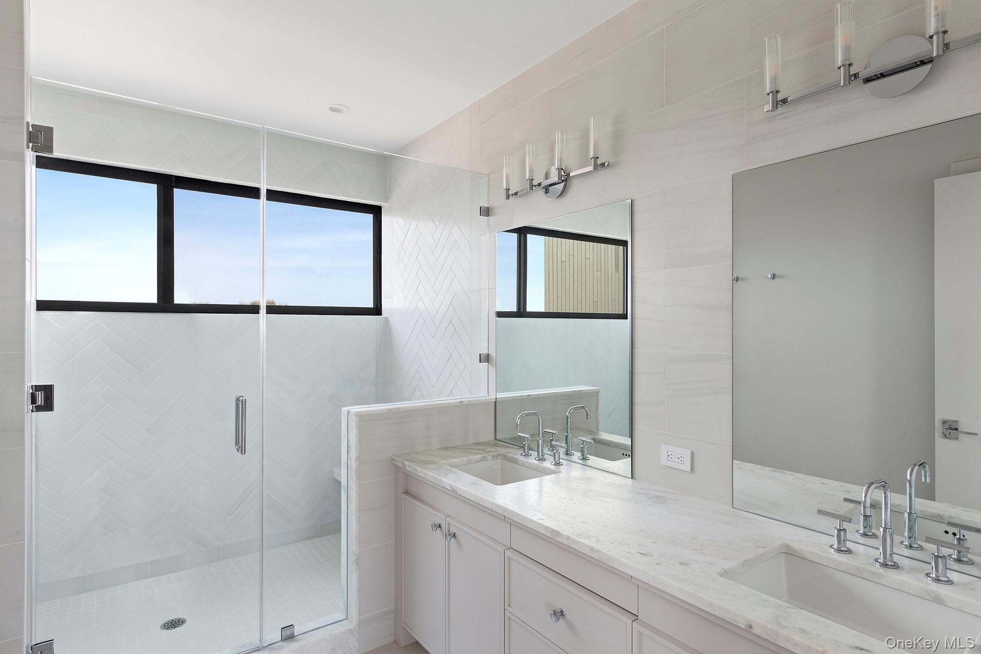 199 Dune Road, Westhampton Beach, NY 11978