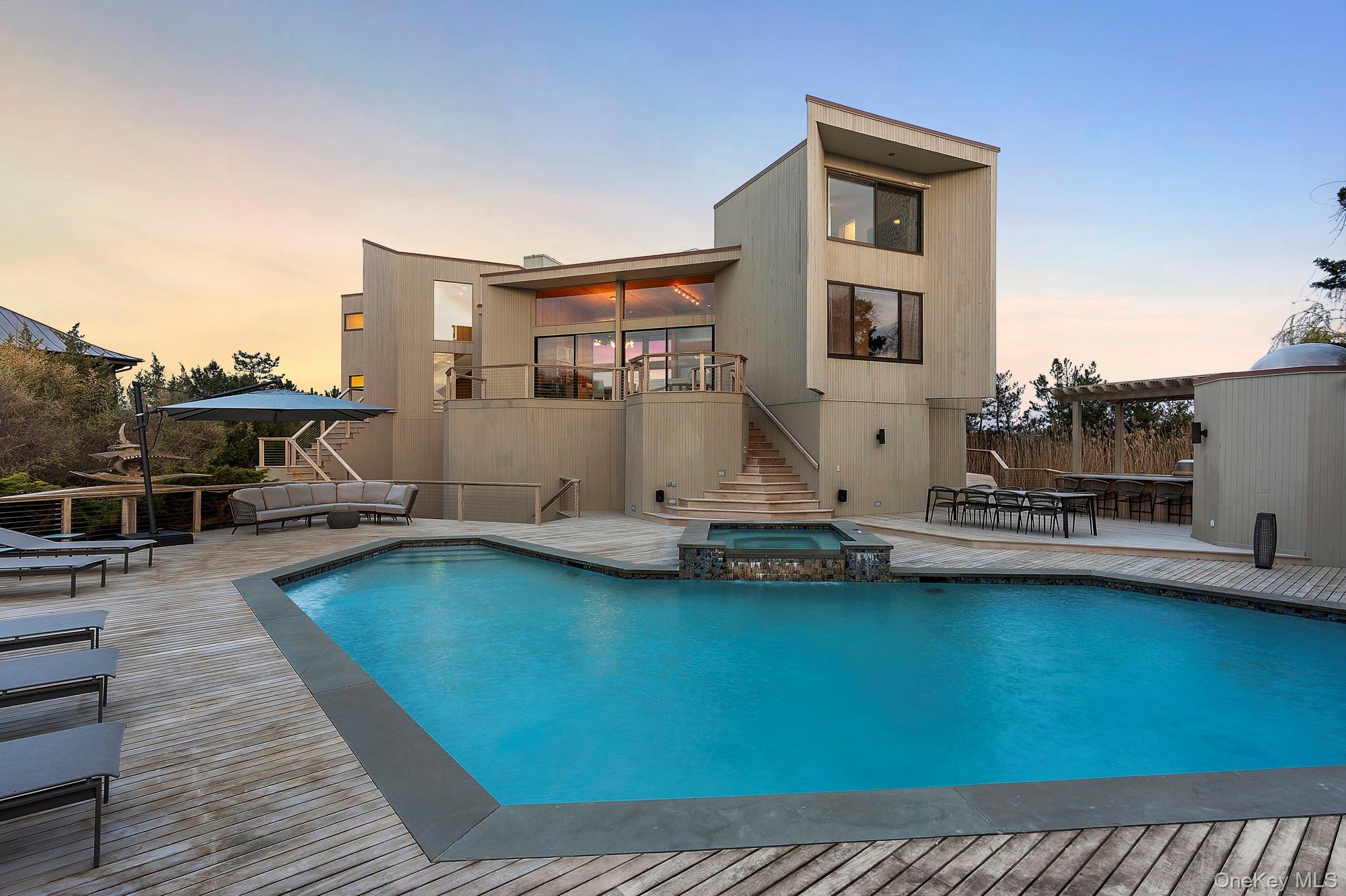 199 Dune Road, Westhampton Beach, NY 11978