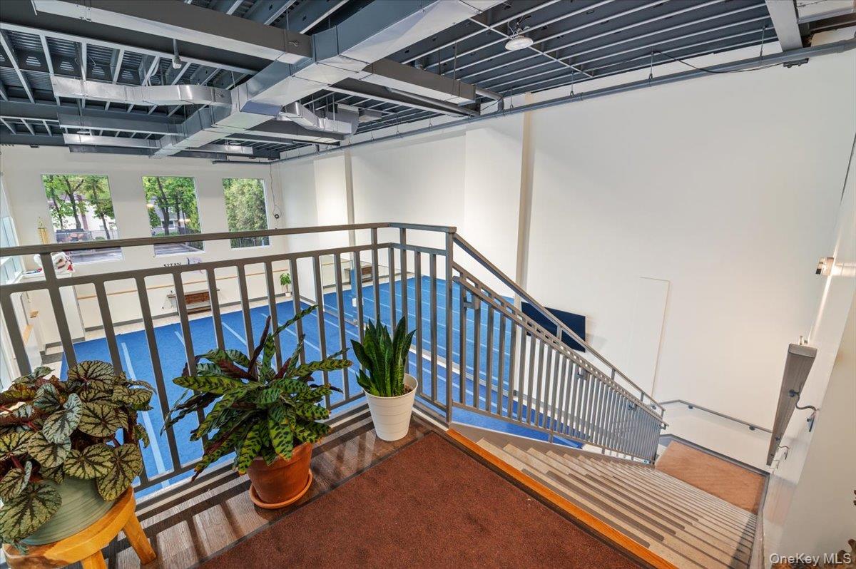 391 W Jericho Turnpike, Huntington, NY 11753