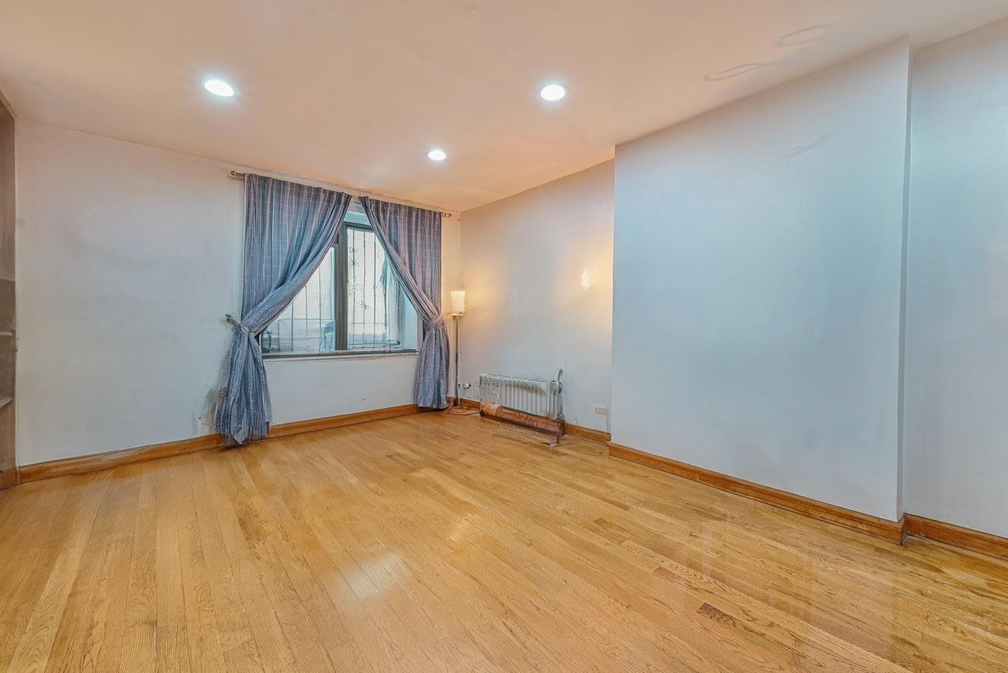 372 Grand Avenue, Brooklyn, NY 11238