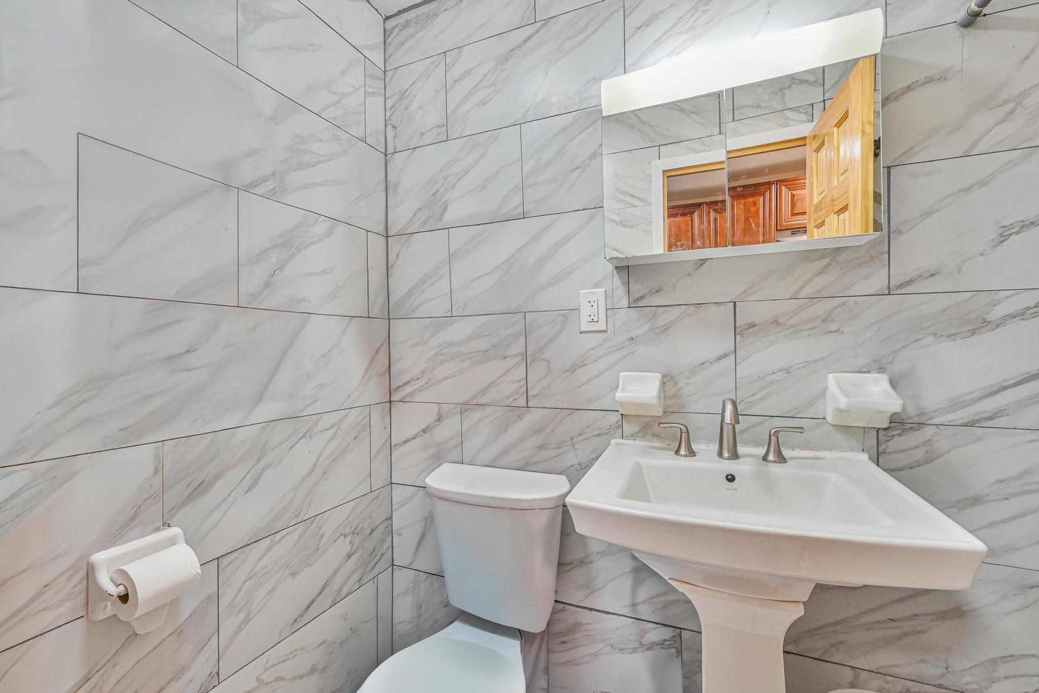 372 Grand Avenue, Brooklyn, NY 11238