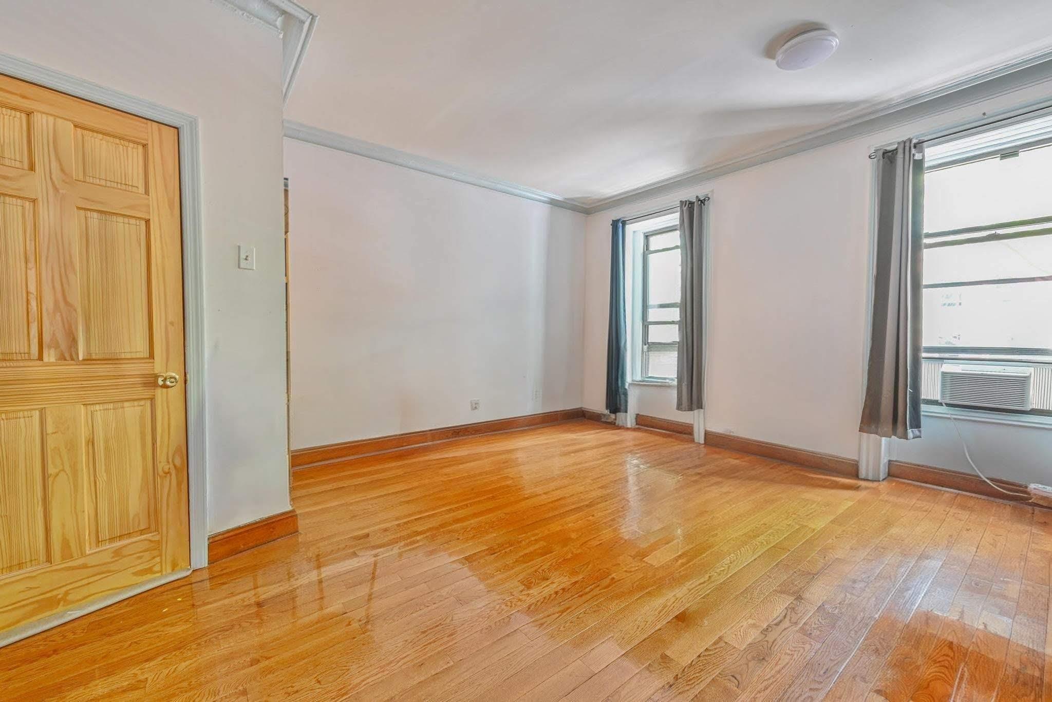 372 Grand Avenue, Brooklyn, NY 11238