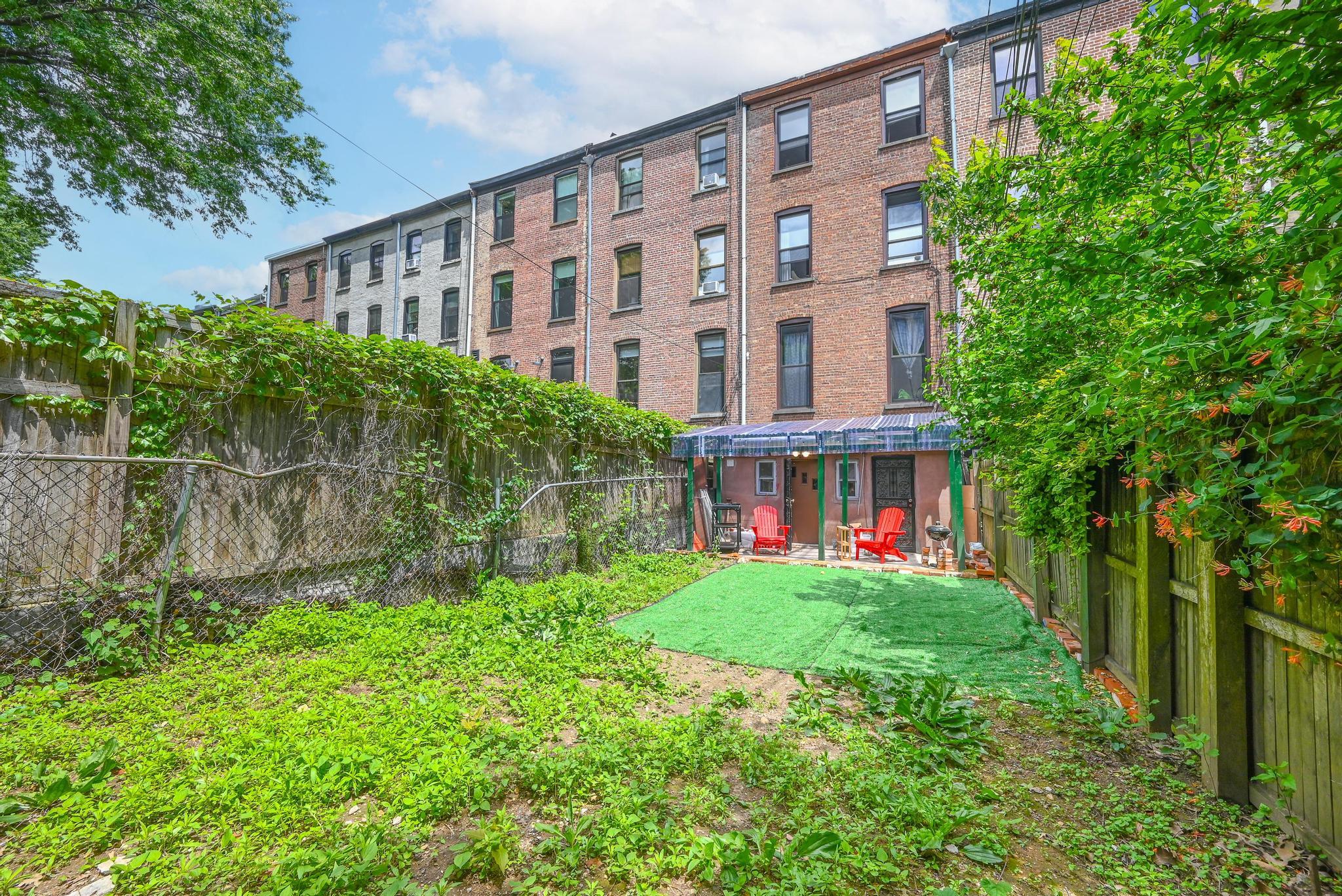 372 Grand Avenue, Brooklyn, NY 11238