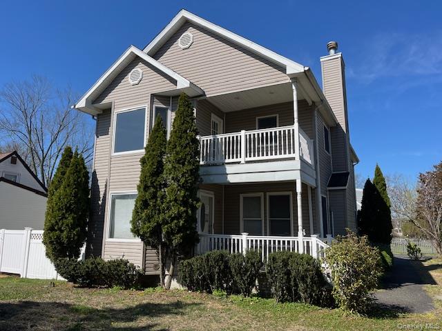 38 Hallock Avenue, Smithtown, NY 11787