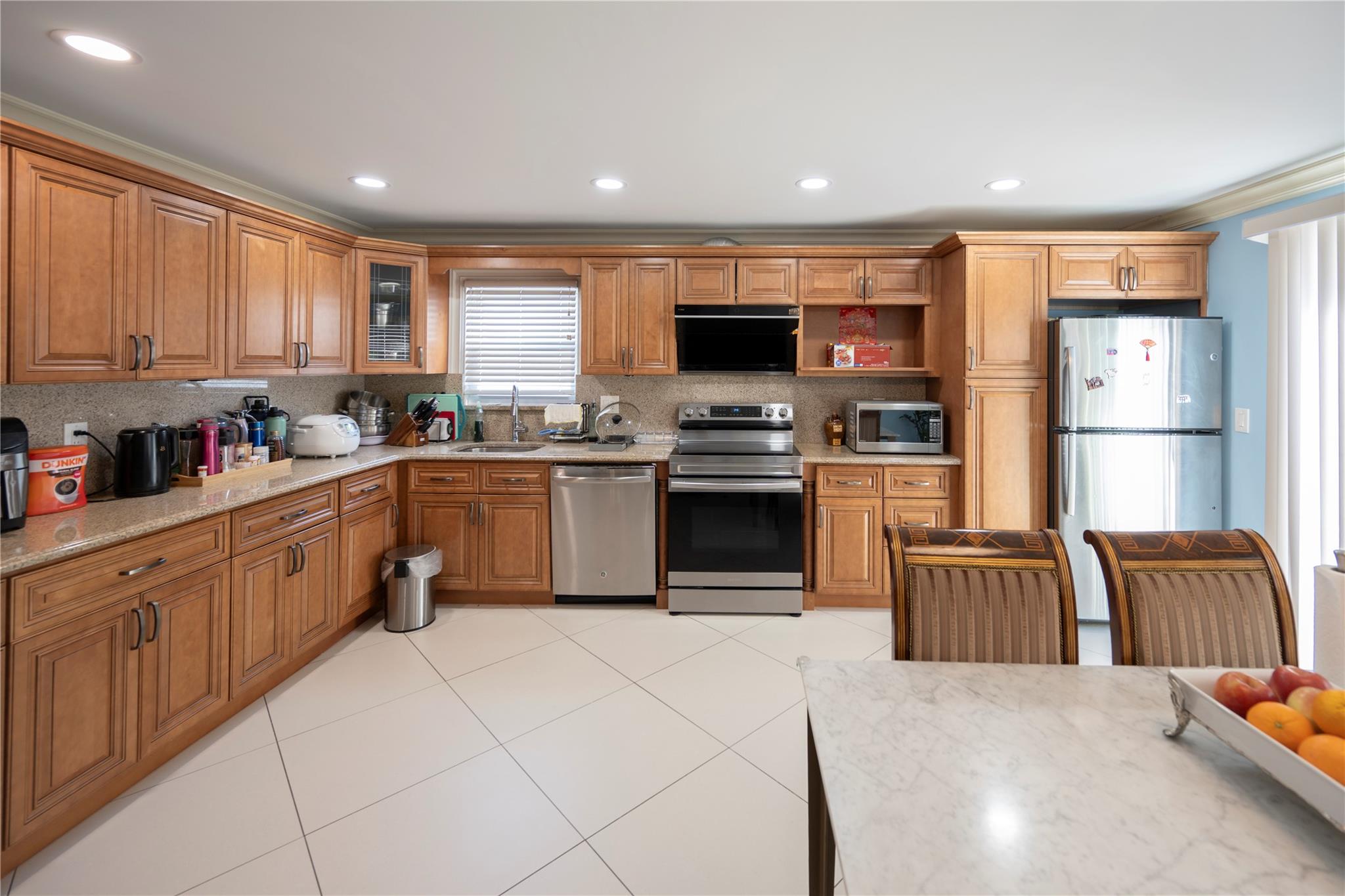 106 Parkview Street, Plainview, NY 11803