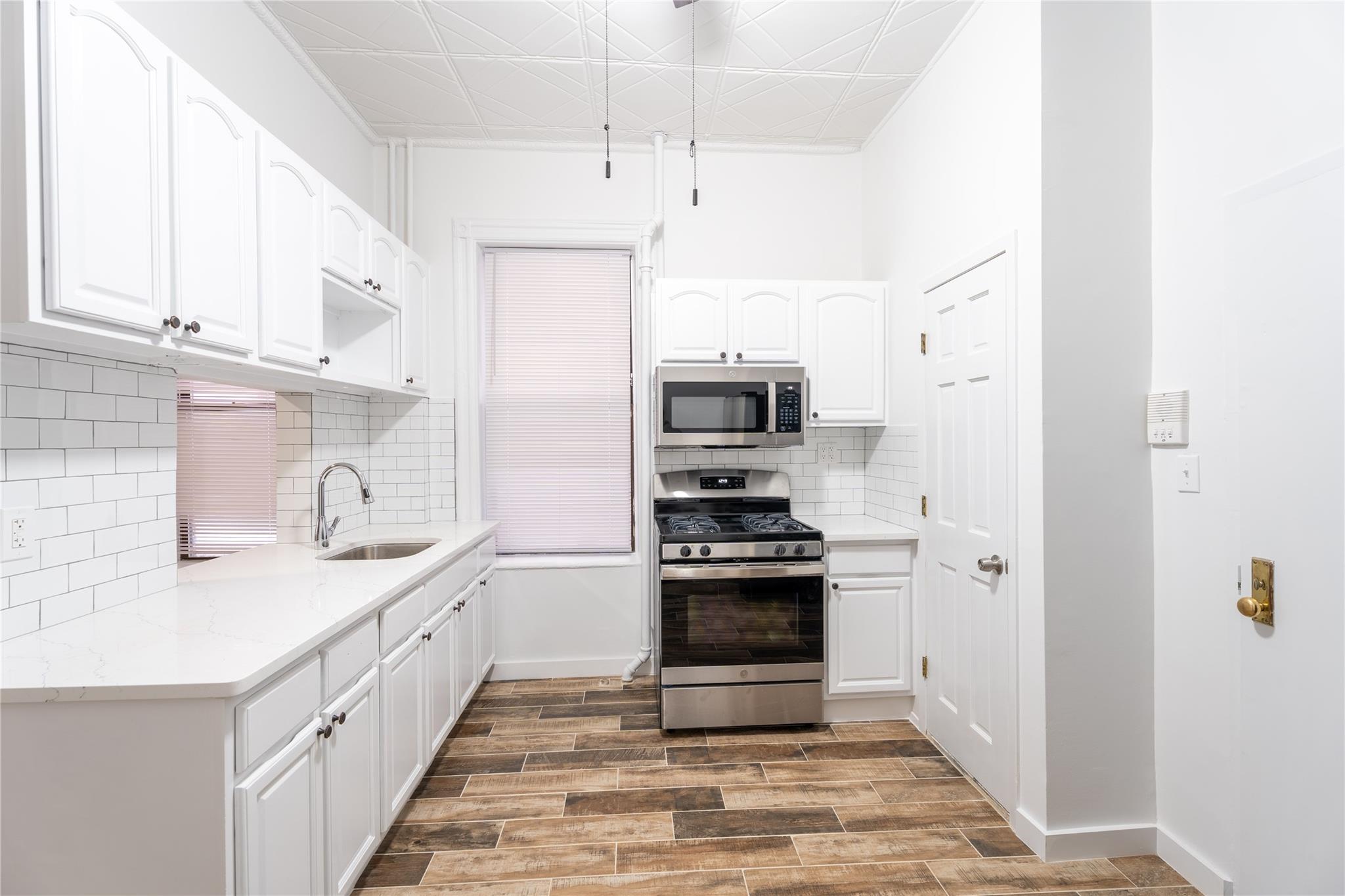 7407 5th Avenue, Brooklyn, NY 11209