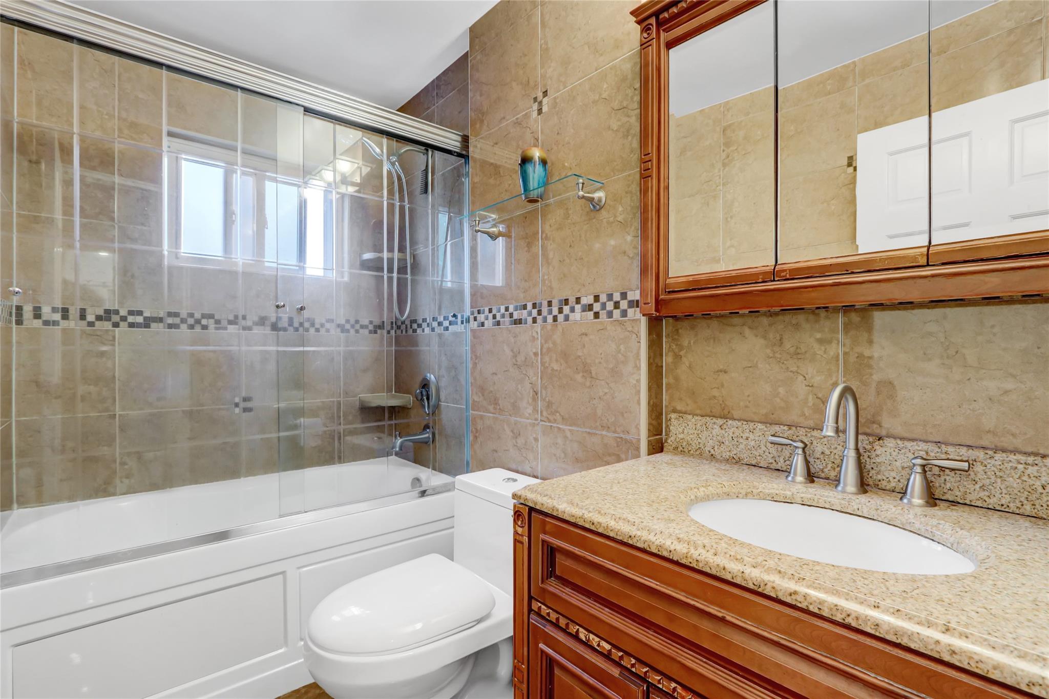 42 Briarwood Lane, Plainview, NY 11803