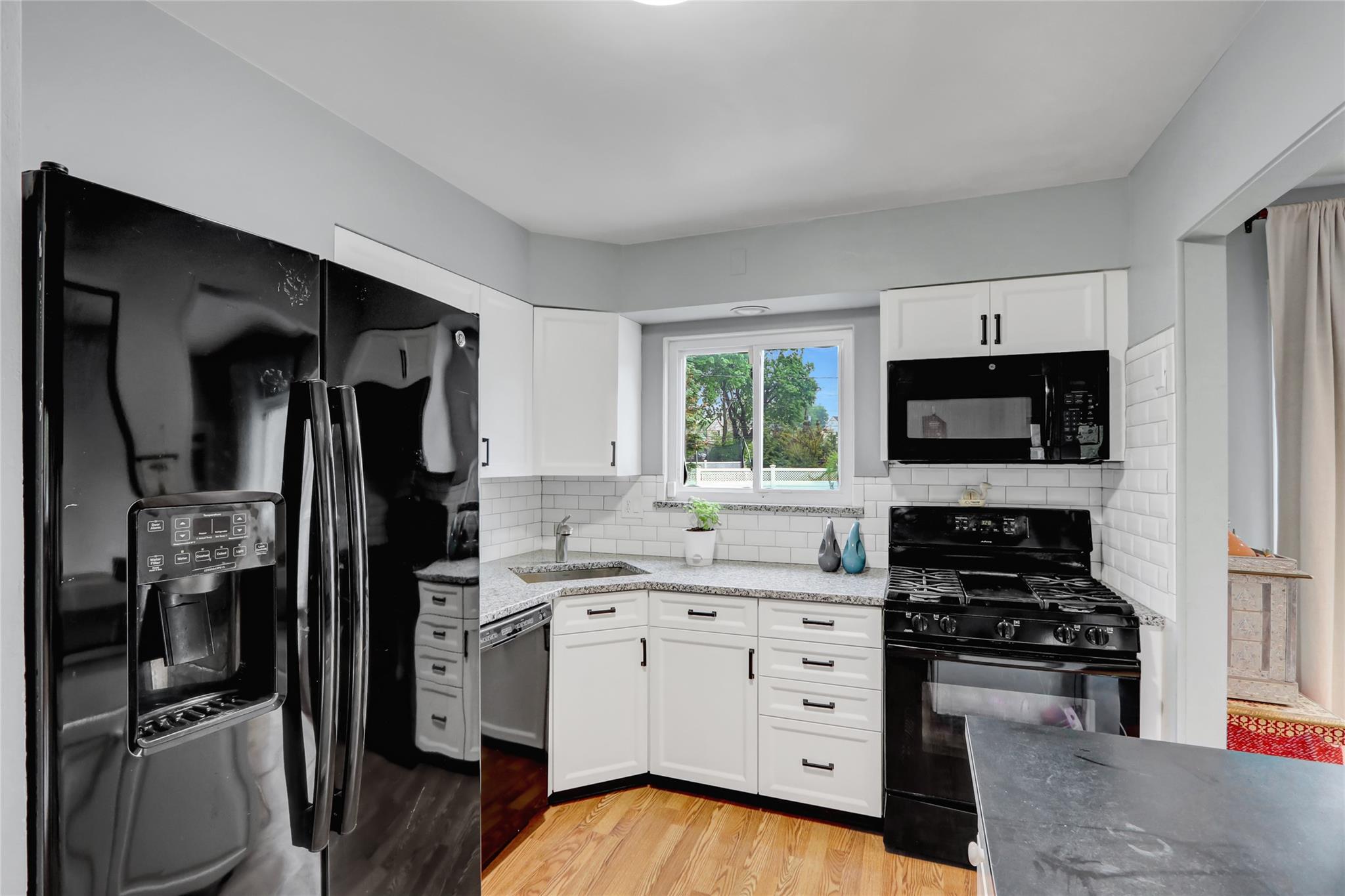 42 Briarwood Lane, Plainview, NY 11803